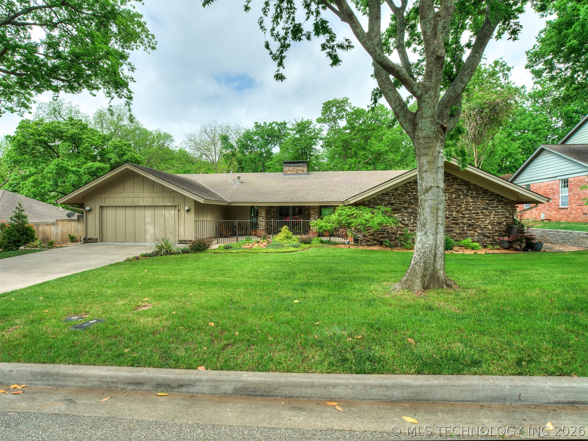 6652 S Jamestown Place E Tulsa OK 74136