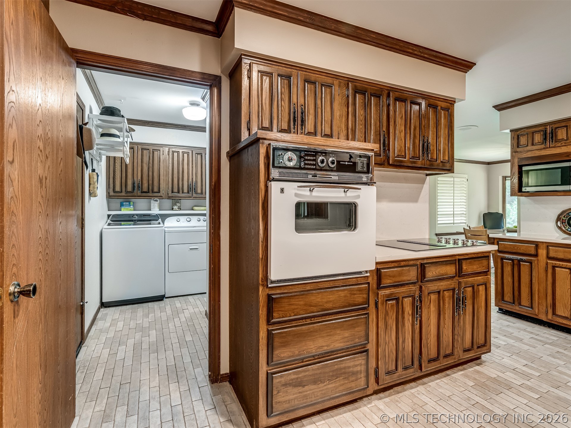 6652 S Jamestown Place E Tulsa OK 74136