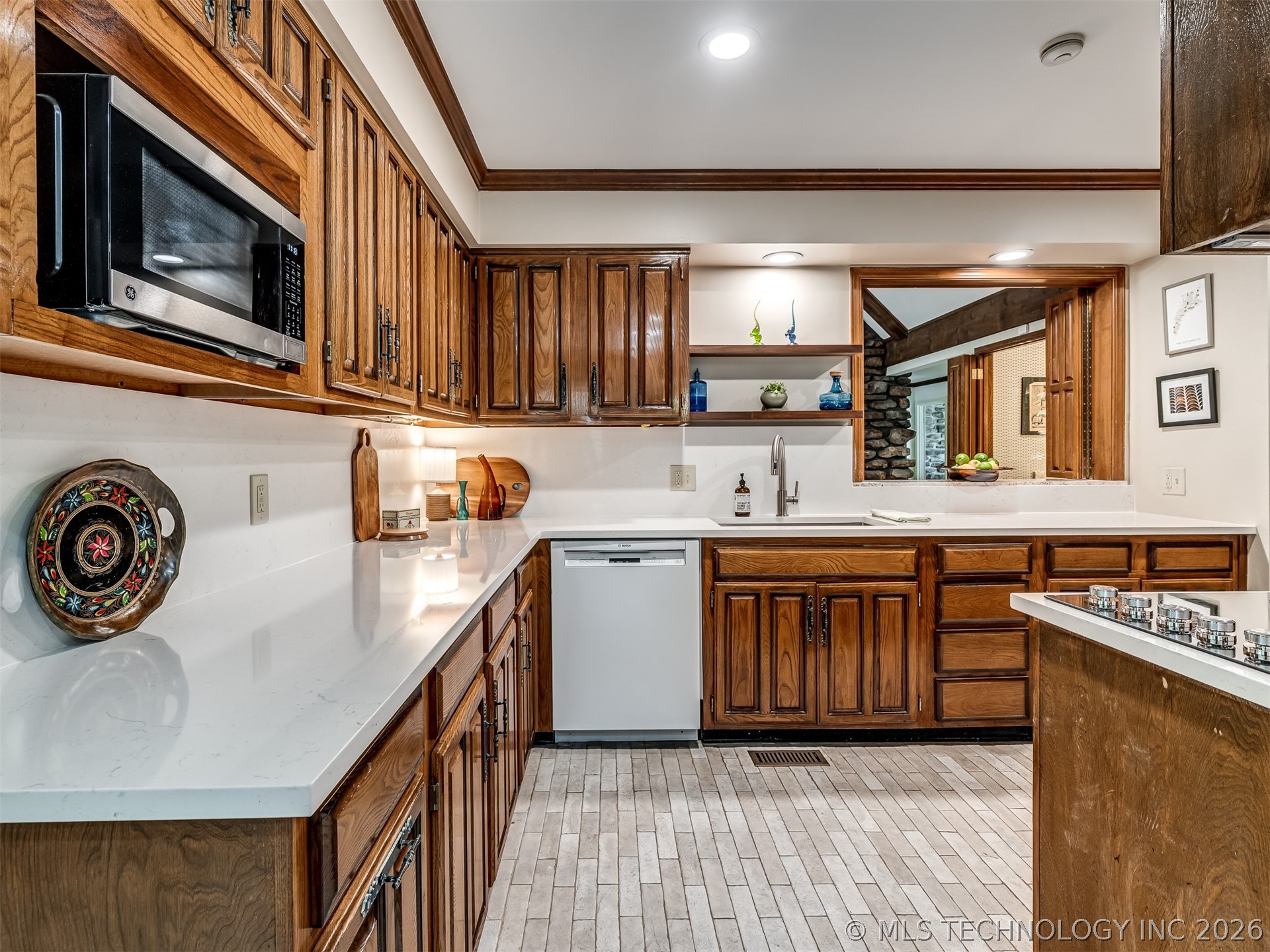 6652 S Jamestown Place E Tulsa OK 74136
