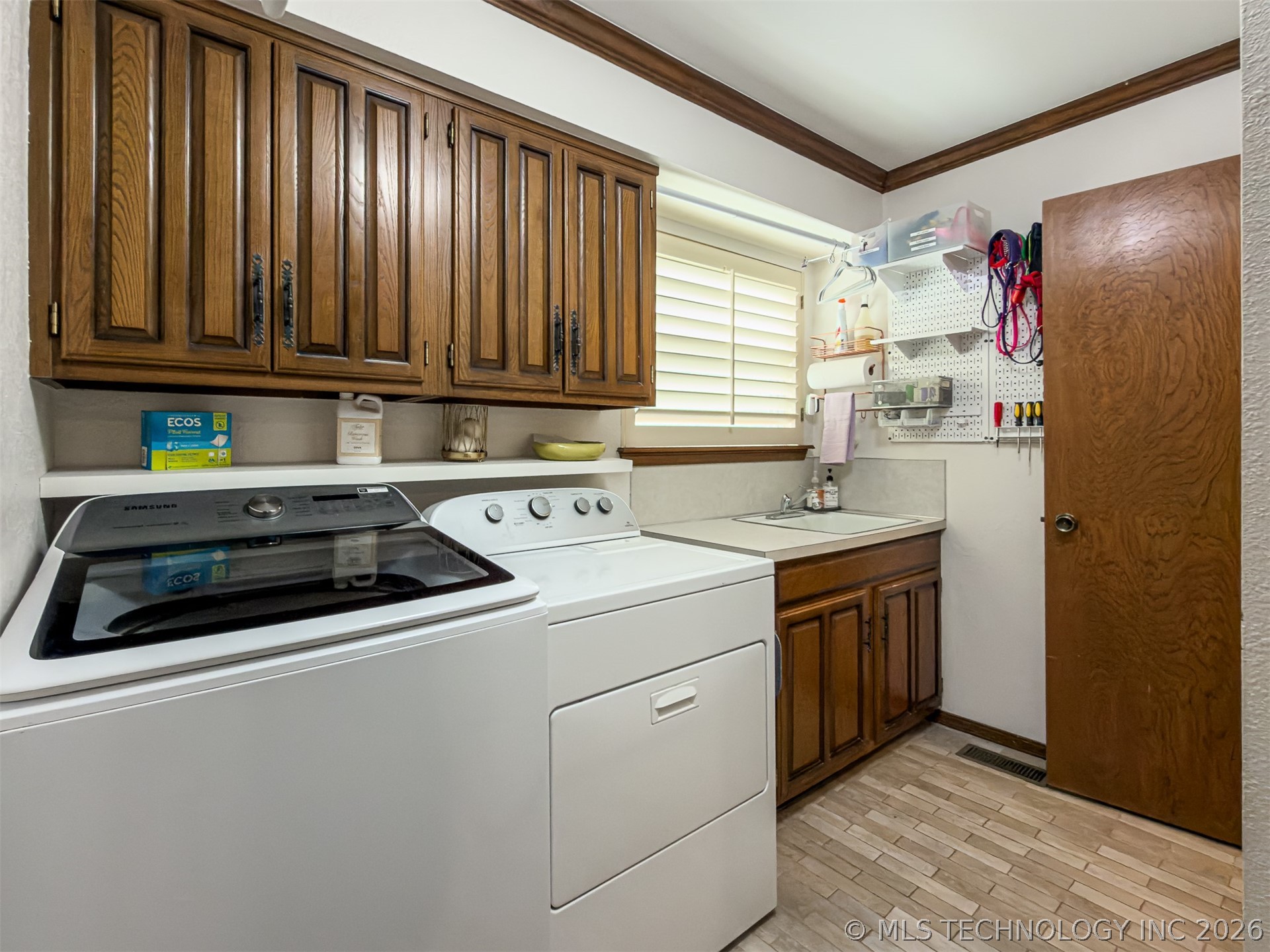 6652 S Jamestown Place E Tulsa OK 74136
