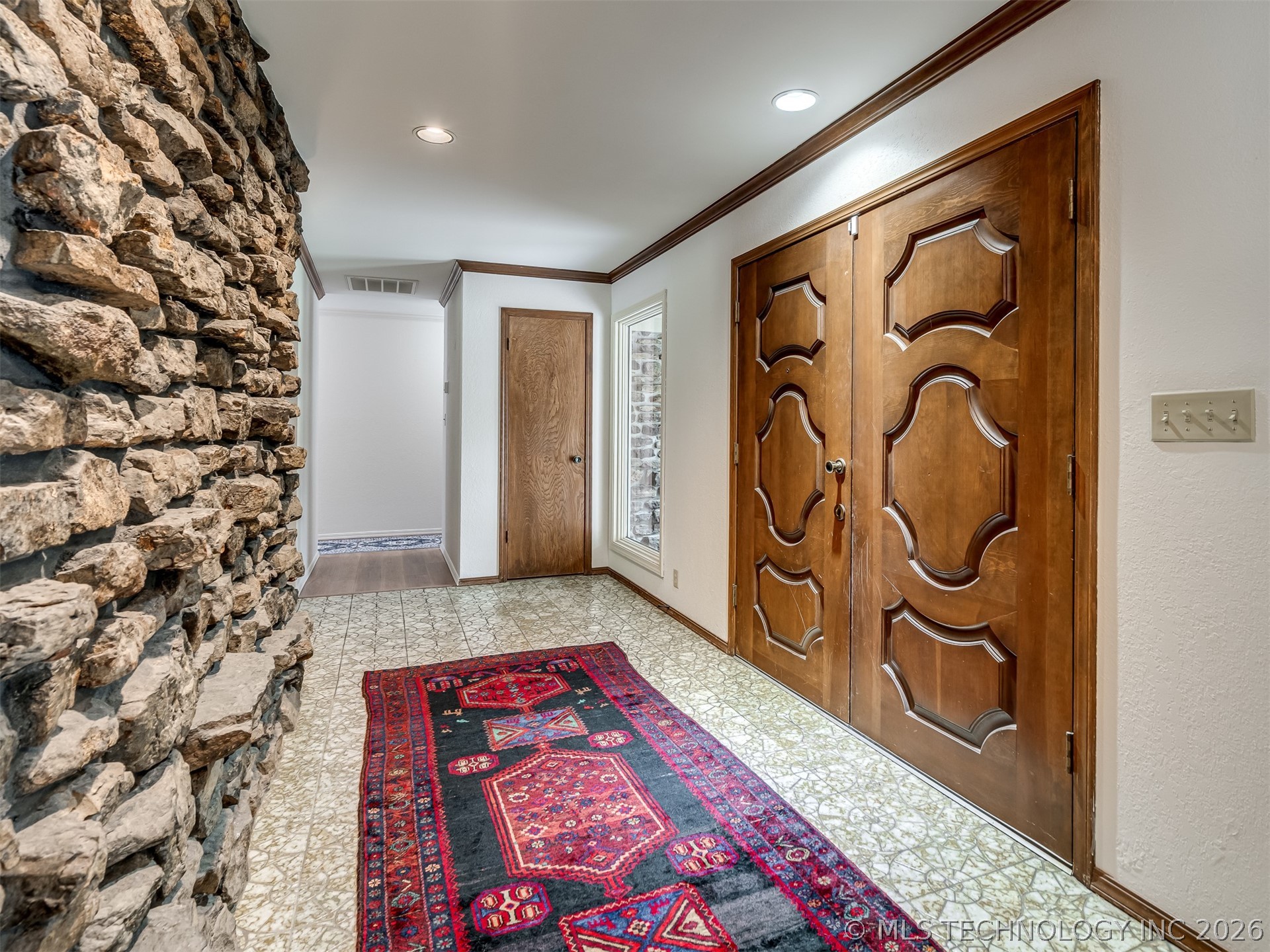 6652 S Jamestown Place E Tulsa OK 74136