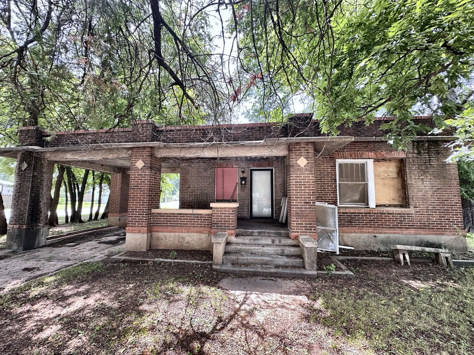101 N Chestnut Pauls Valley OK 73075