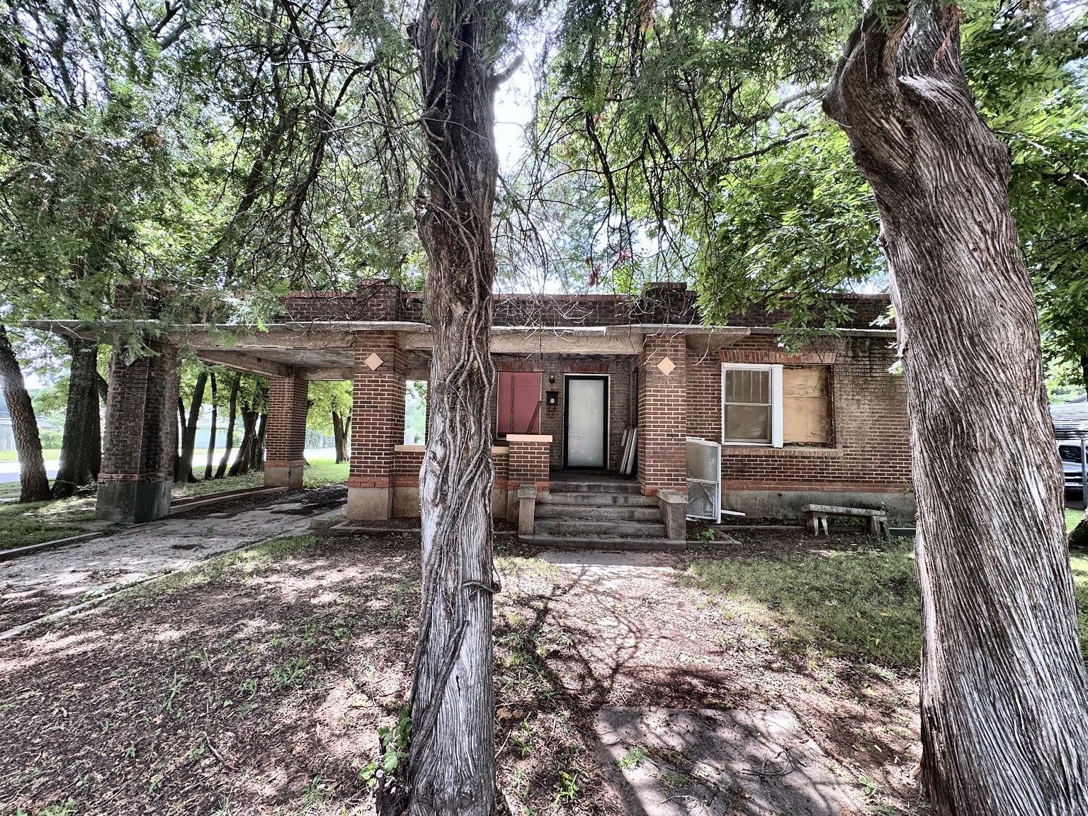 101 N Chestnut Pauls Valley OK 73075