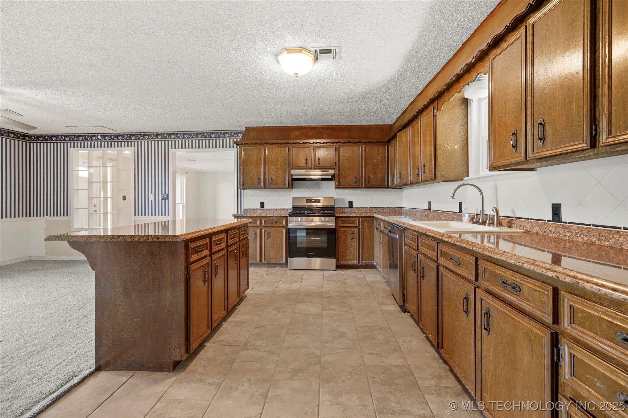 27208 E 41st Street S Broken Arrow OK 74014