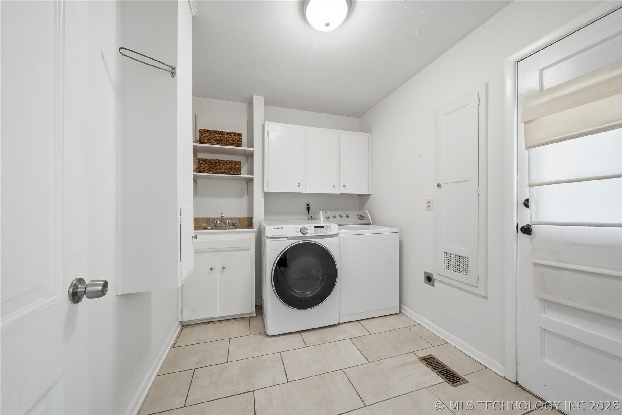 6121 E 52nd Place Tulsa OK 74135