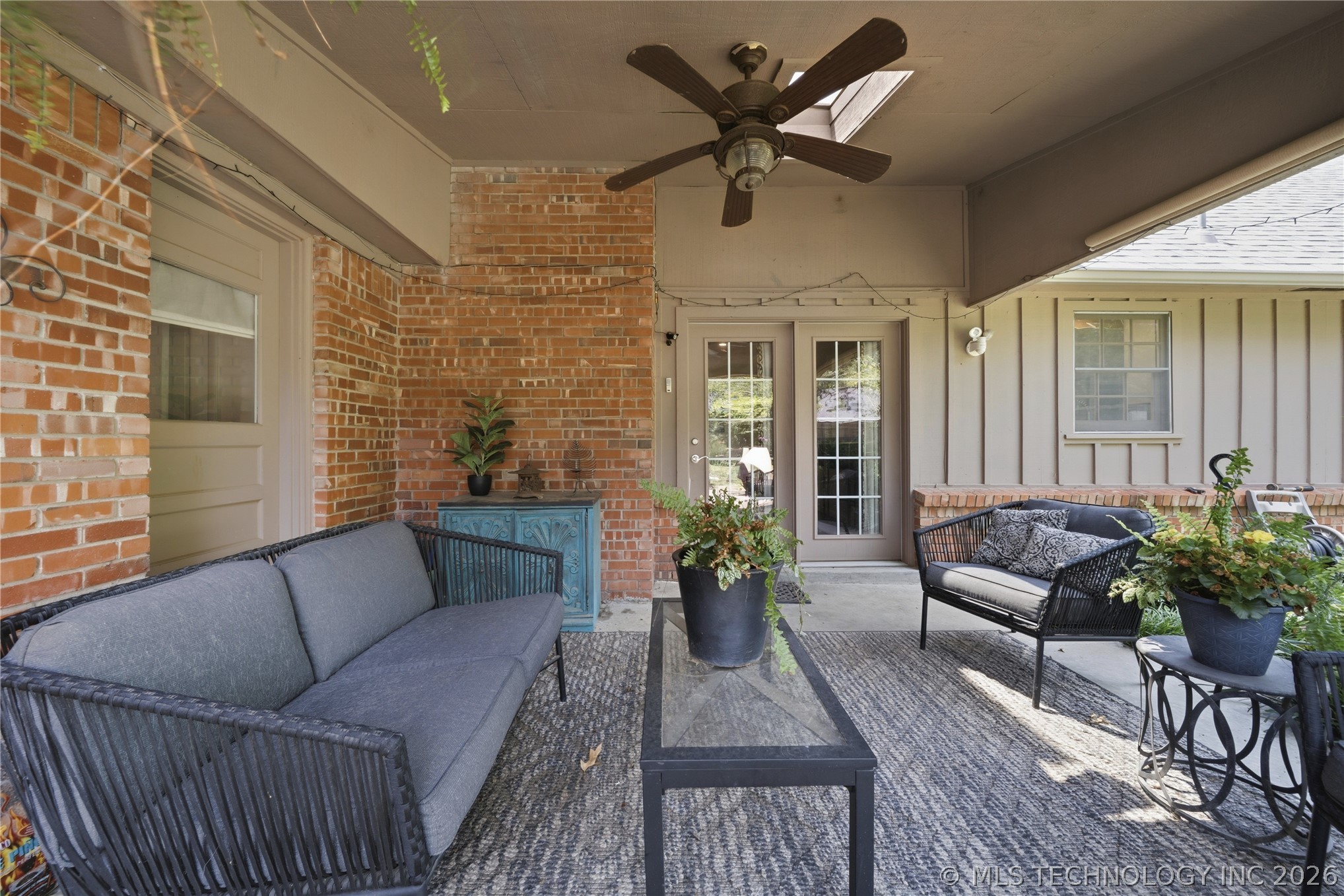 6121 E 52nd Place Tulsa OK 74135