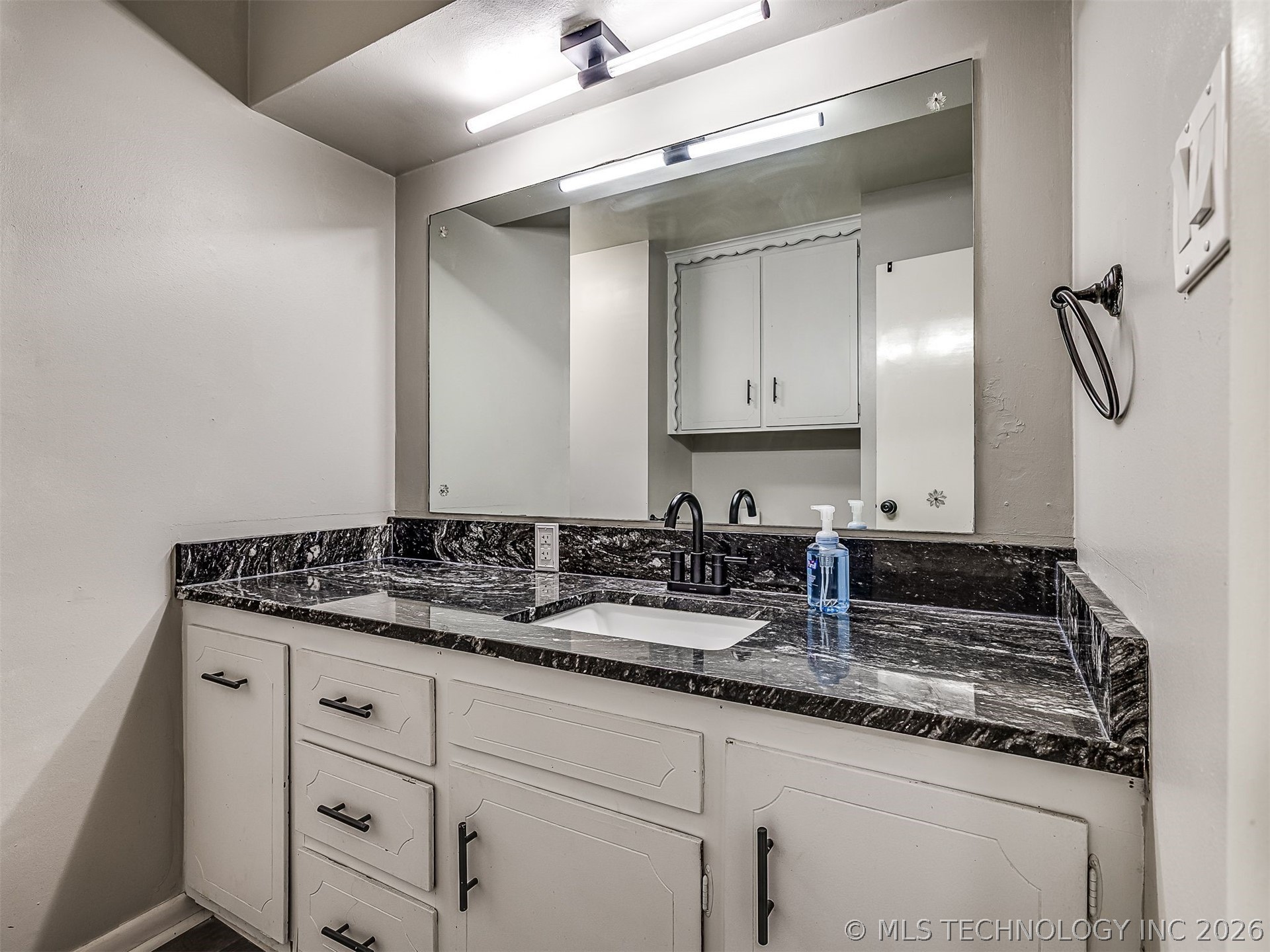 2314 S Hickory Avenue Broken Arrow OK 74012