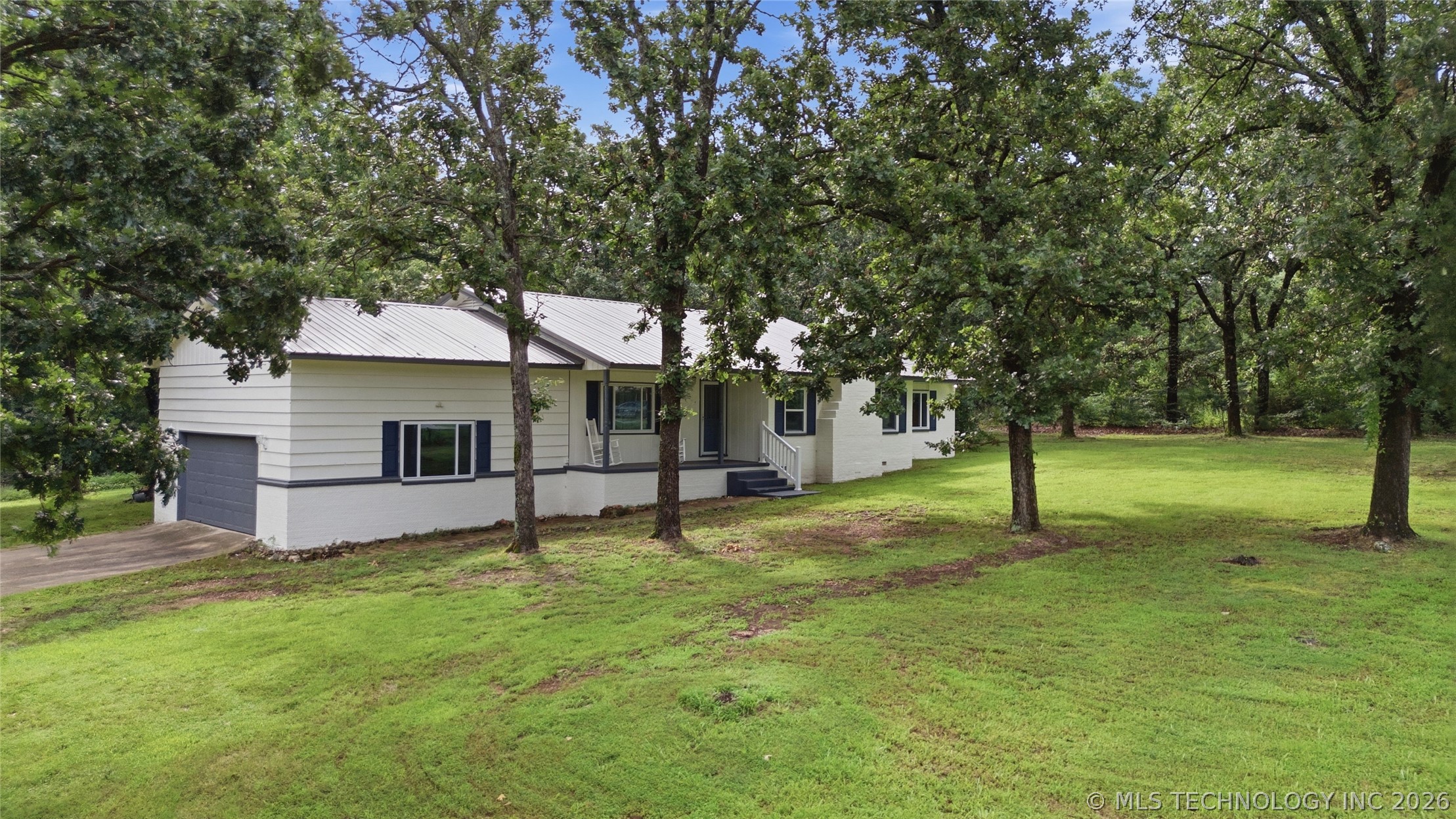 1575 E 565 Road Locust Grove OK 74352