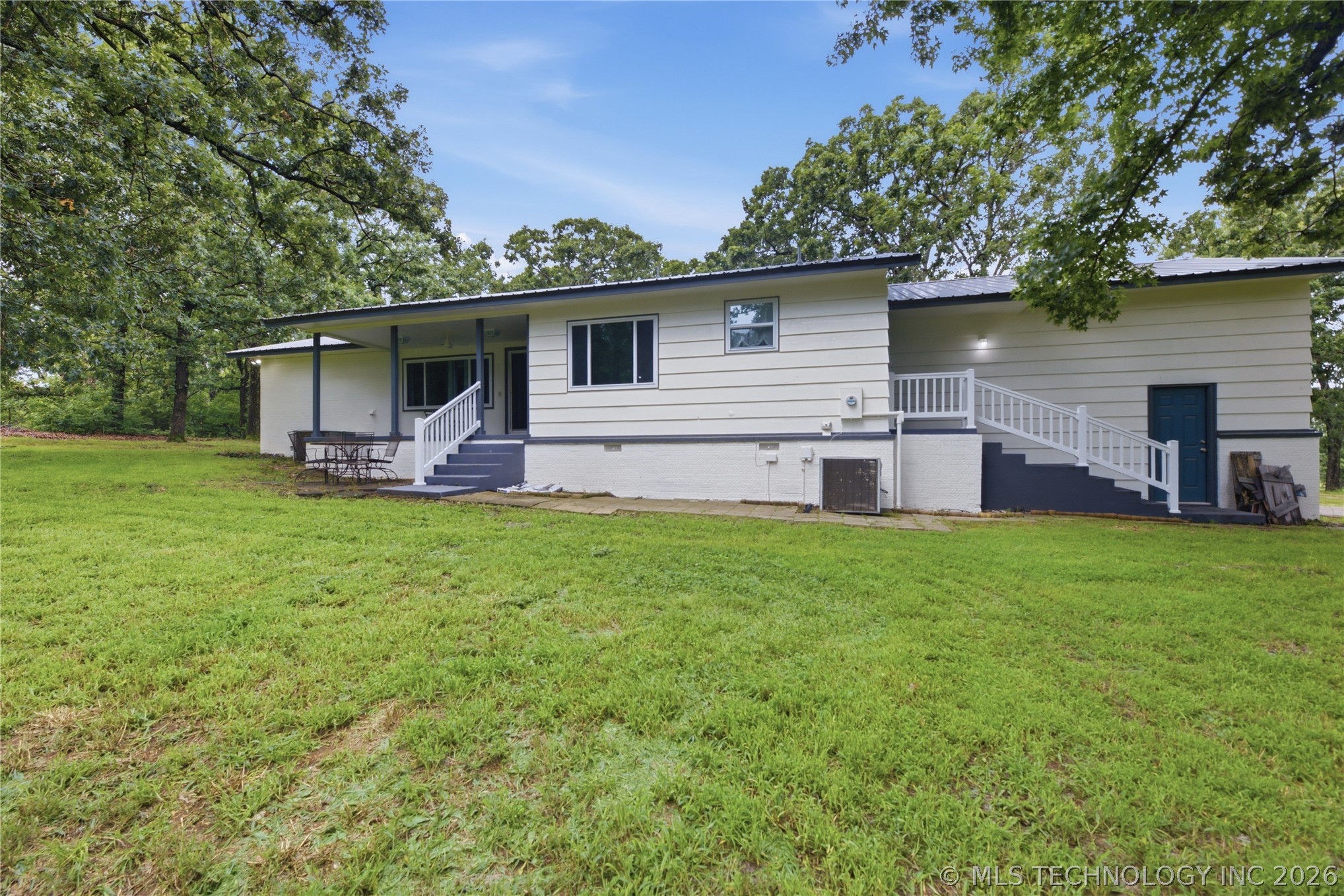 1575 E 565 Road Locust Grove OK 74352