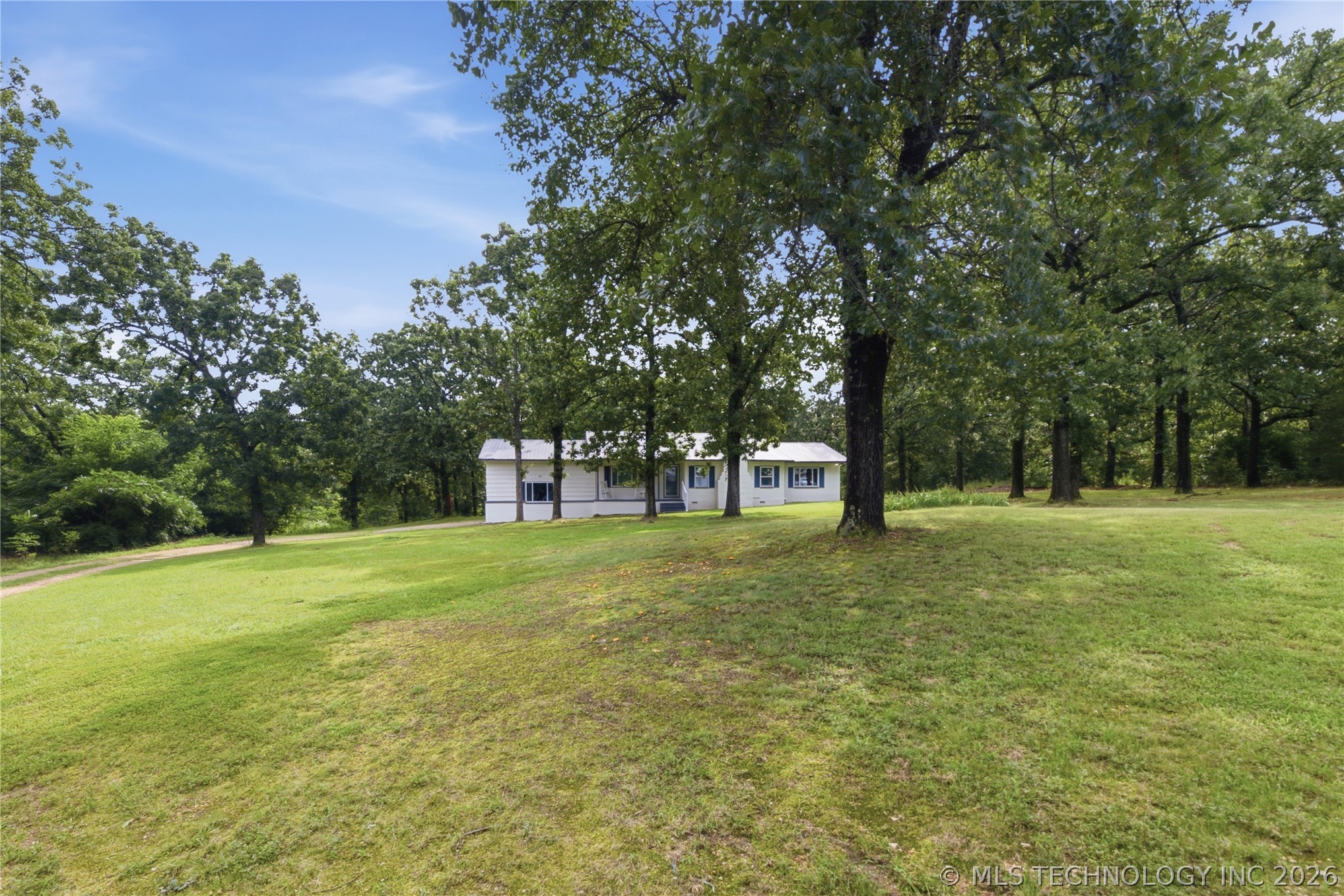 1575 E 565 Road Locust Grove OK 74352