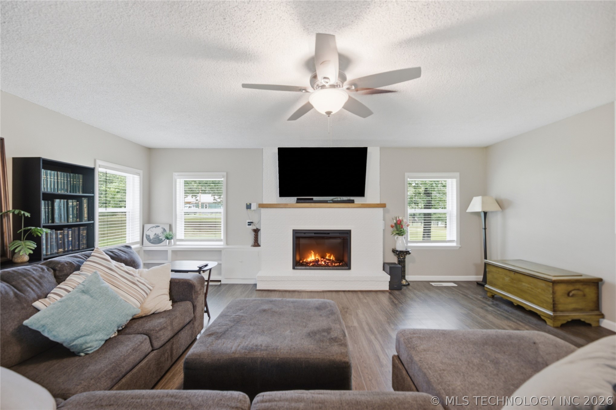 1575 E 565 Road Locust Grove OK 74352