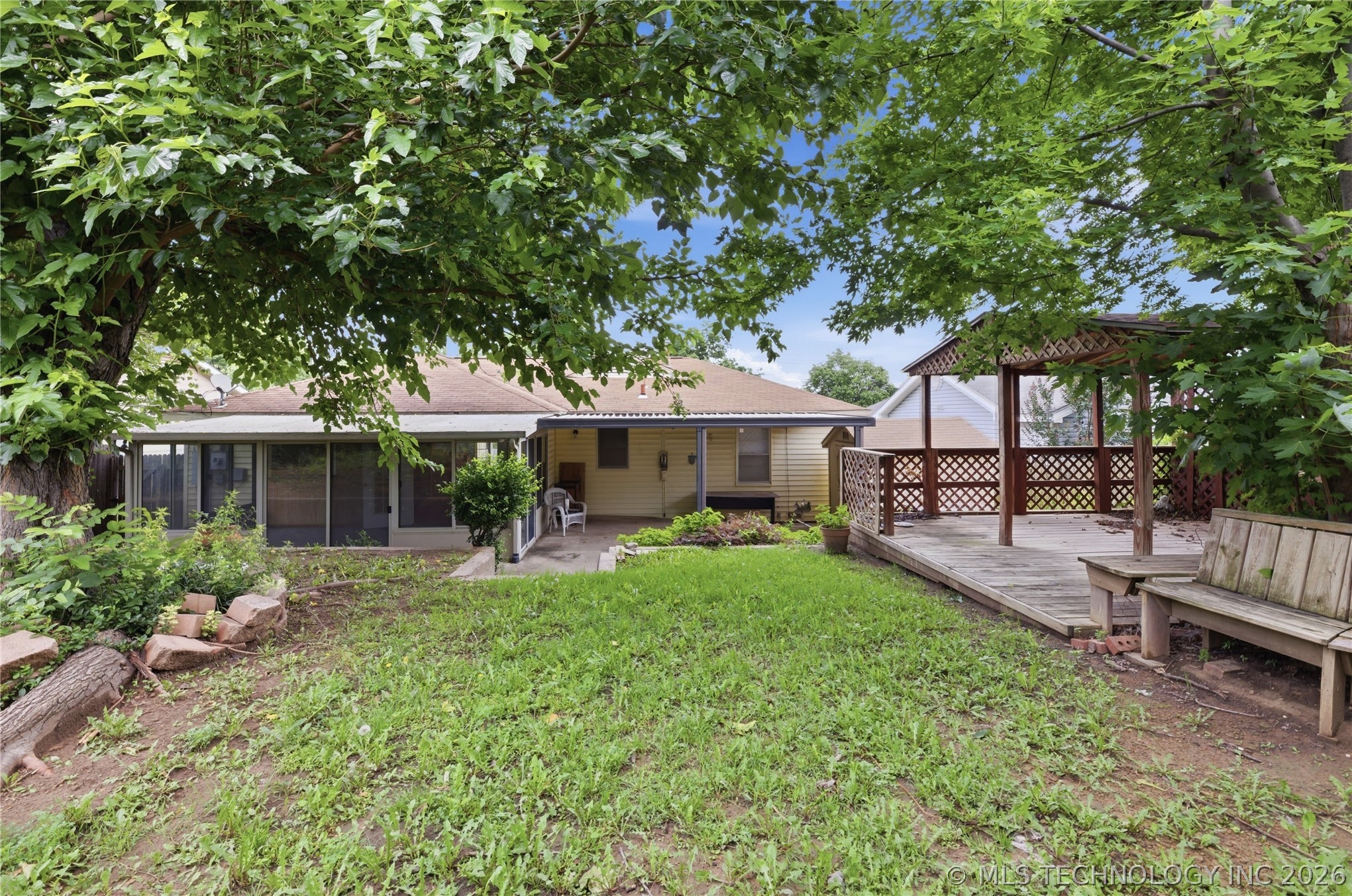 2412 S Hudson Place Tulsa OK 74114