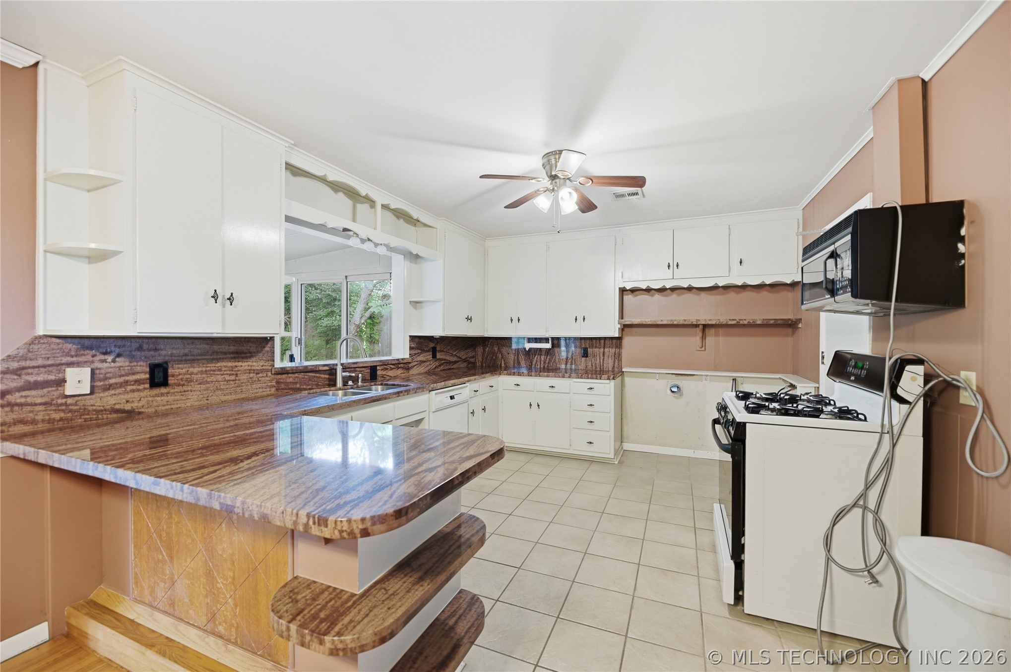 2412 S Hudson Place Tulsa OK 74114
