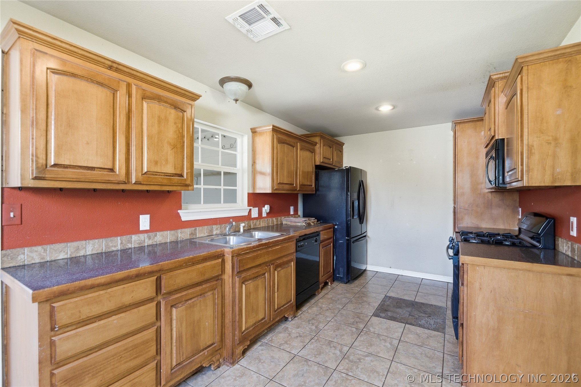 409 E Pine Street Skiatook OK 74070