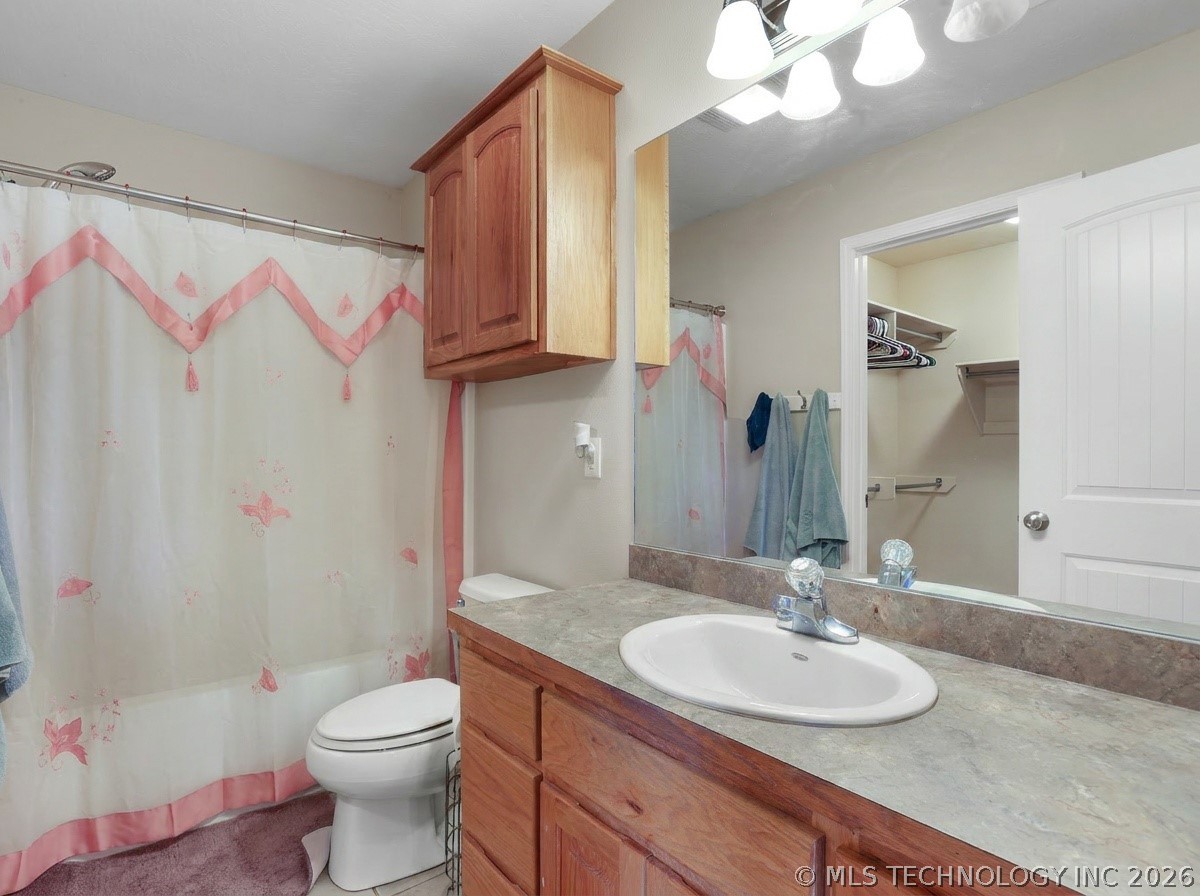 33696 S 640 Road W Jay OK 74346