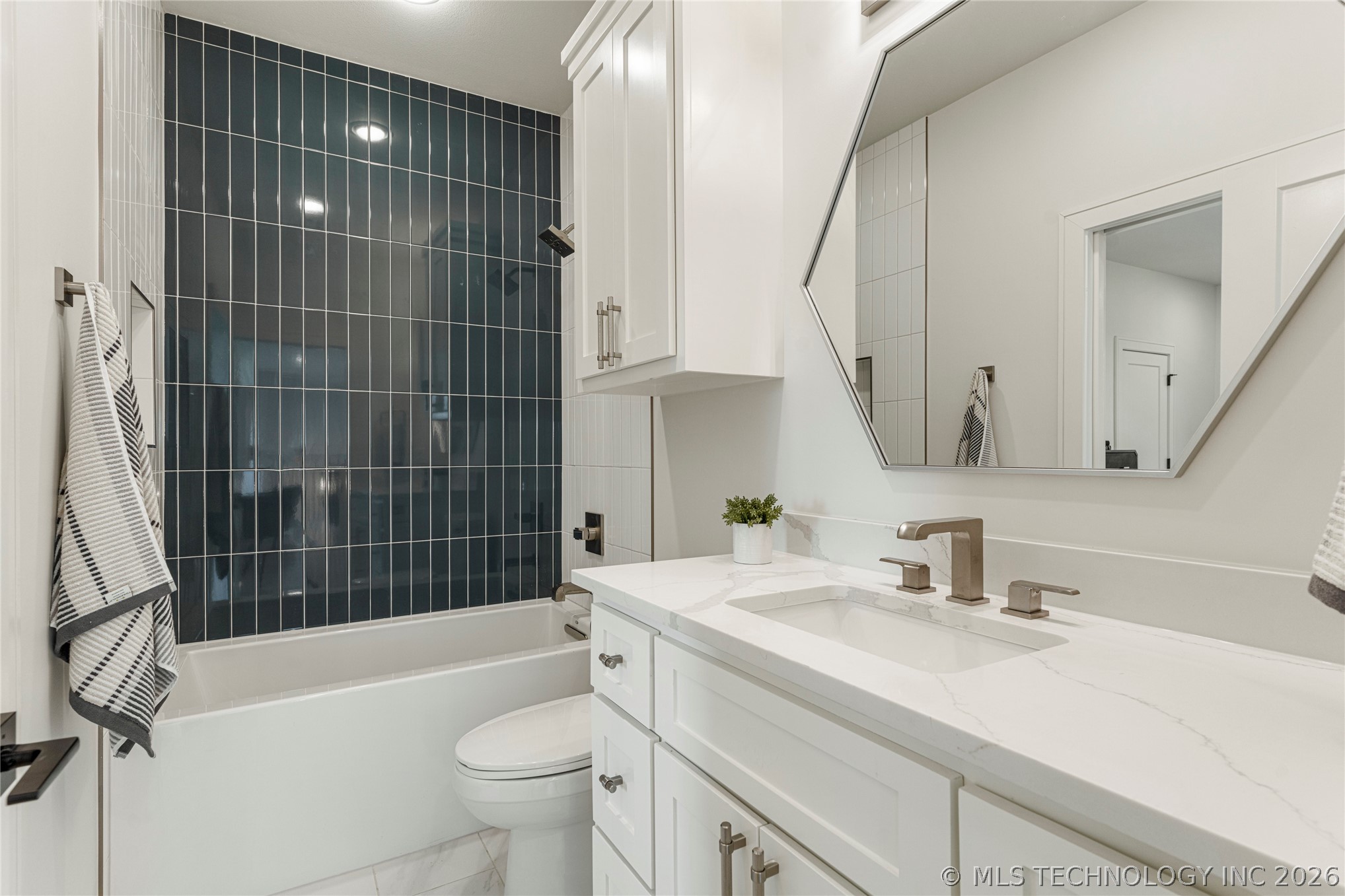 17776 E Falcon Pass Owasso OK 74055