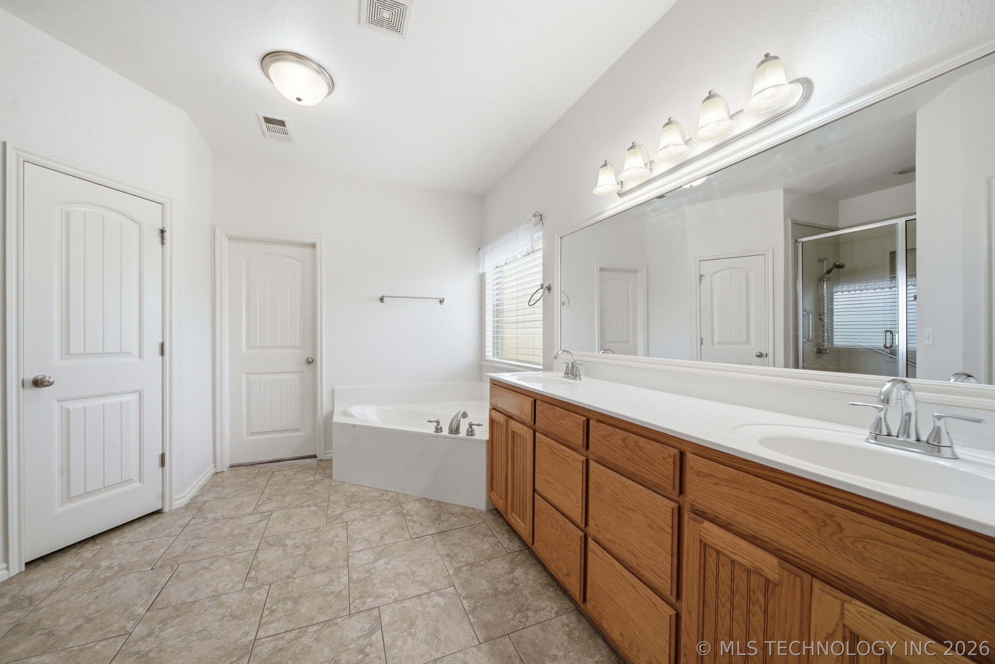 5675 E 144th Street Collinsville OK 74021