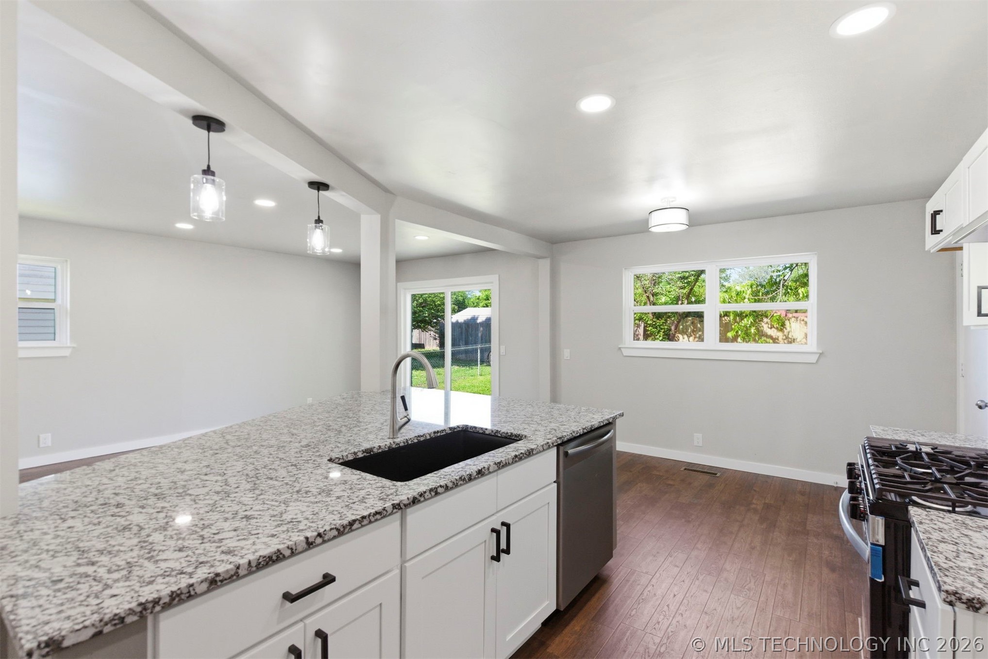 320 N Cedar Street Owasso OK 74055