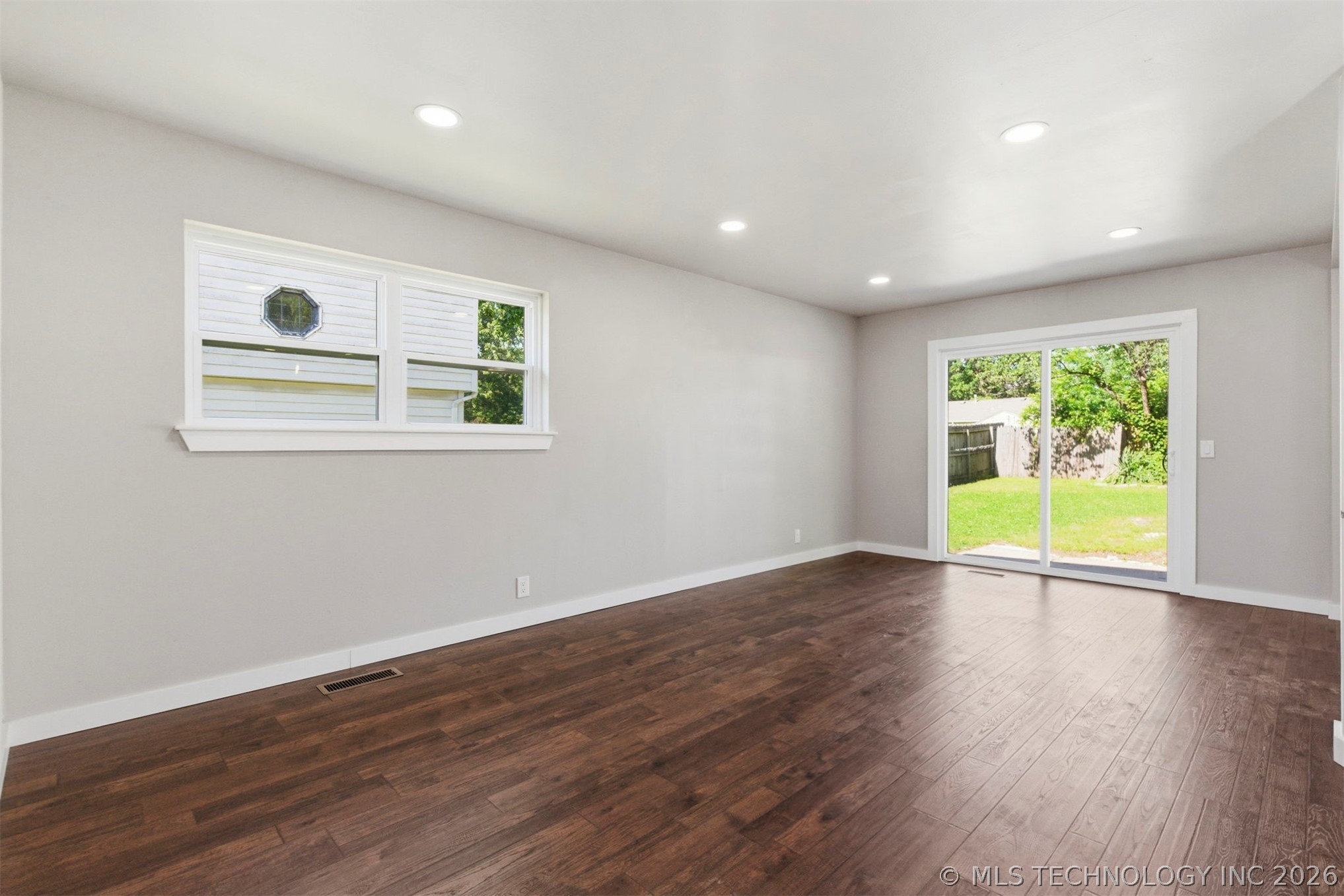 320 N Cedar Street Owasso OK 74055