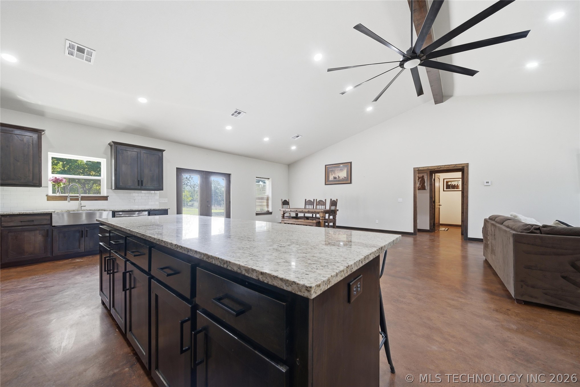 5676 N 240 Road Beggs OK 74421