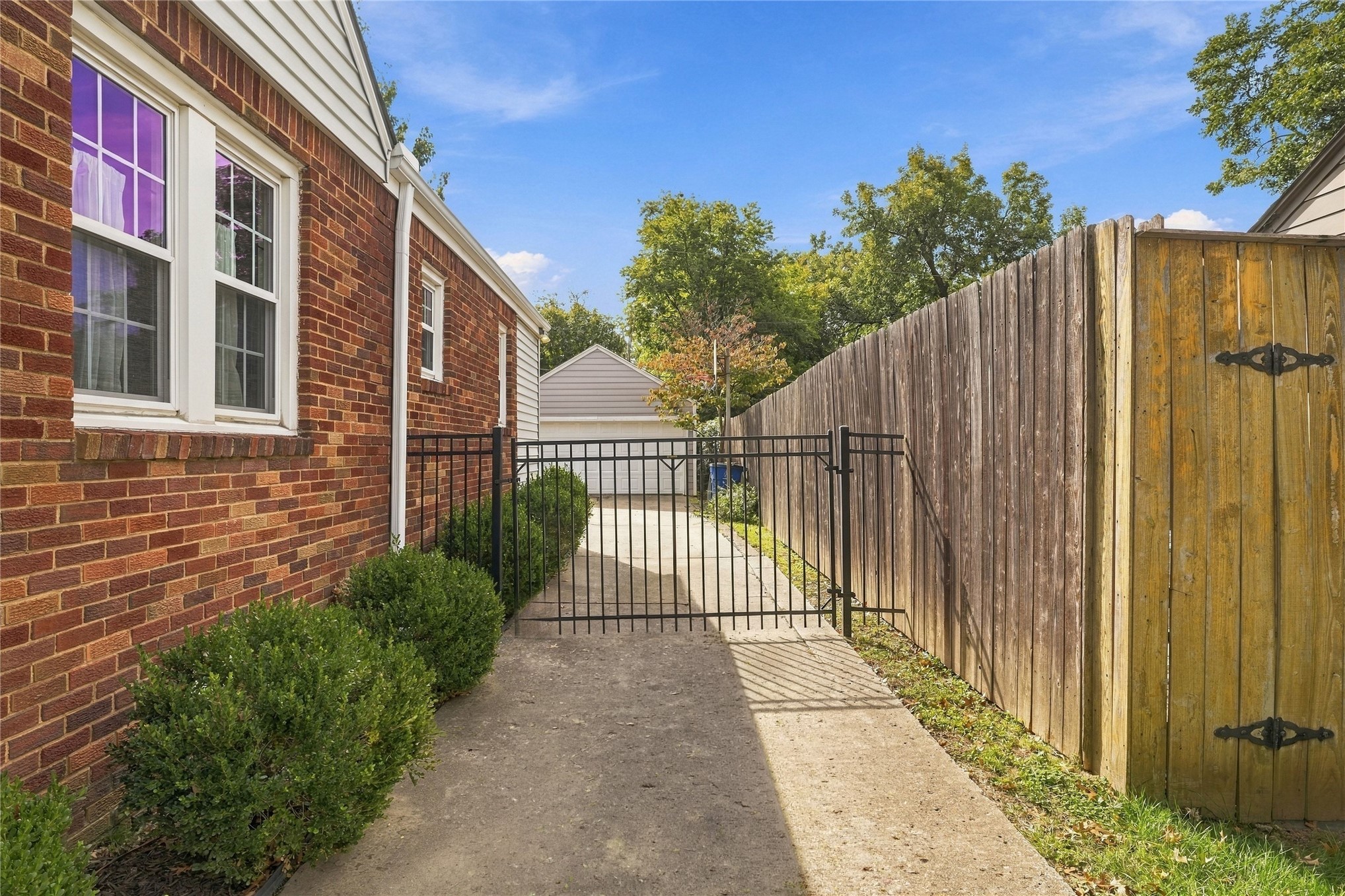 2438 E 19th Street Tulsa OK 74104