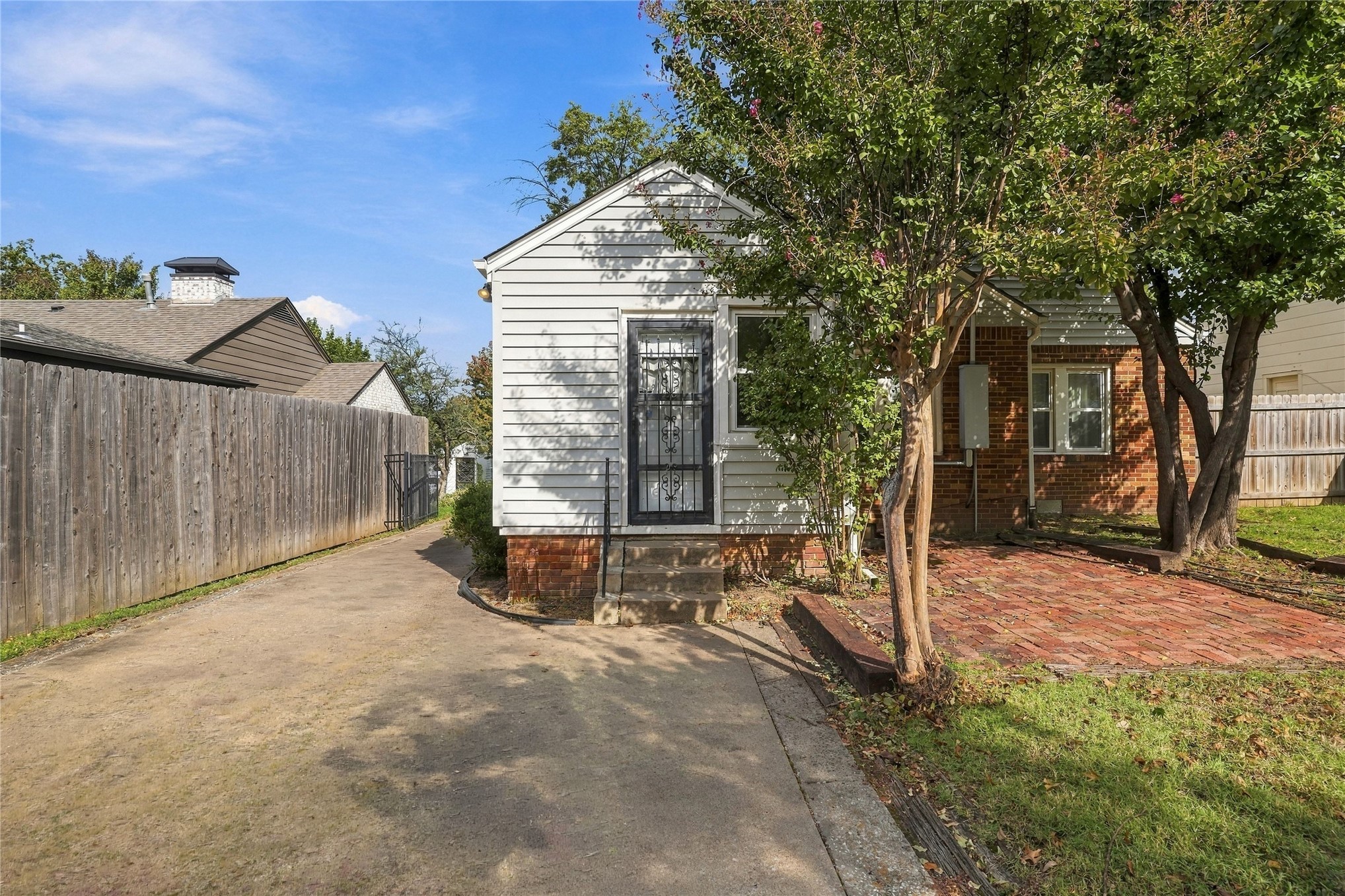 2438 E 19th Street Tulsa OK 74104
