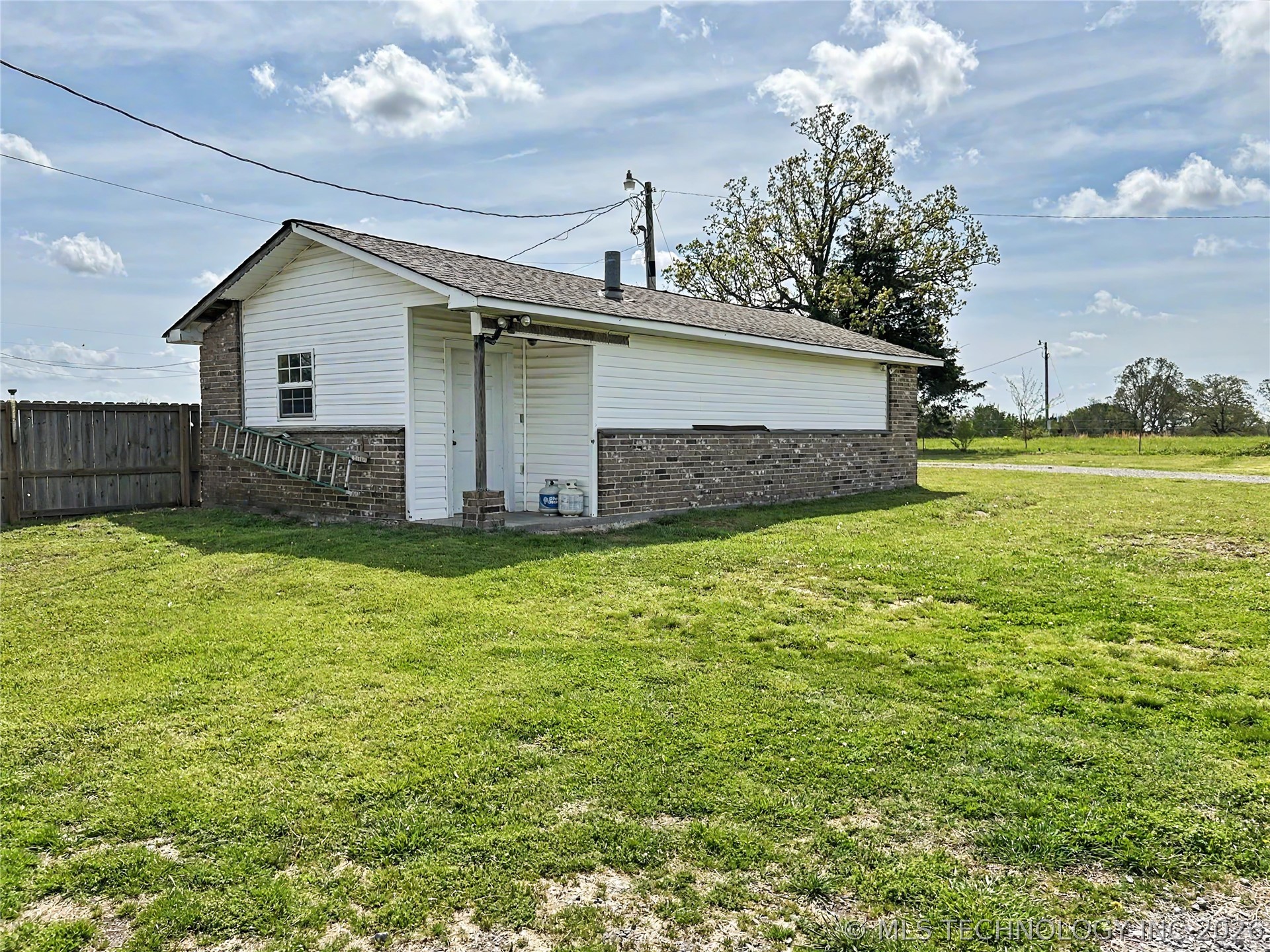 21127 S 590 Road Welling OK 74471