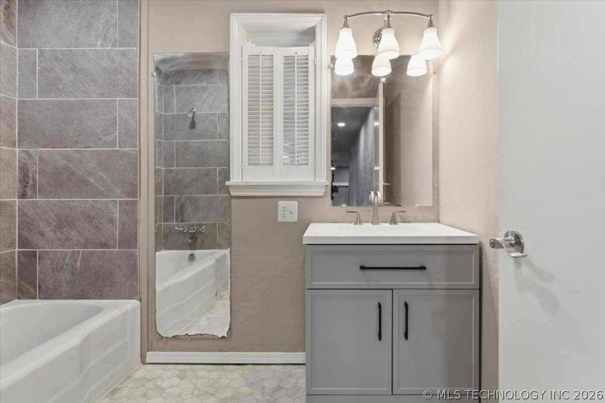 1440 E 55th Place Tulsa OK 74105
