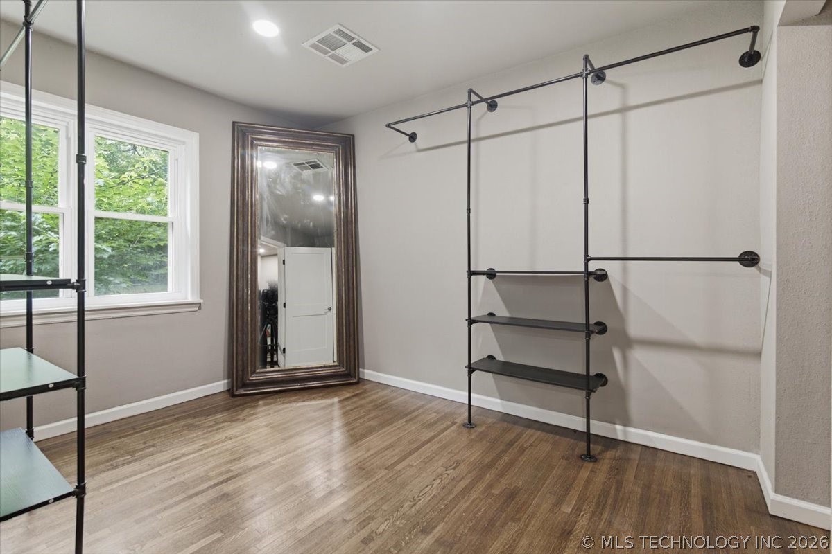 1440 E 55th Place Tulsa OK 74105