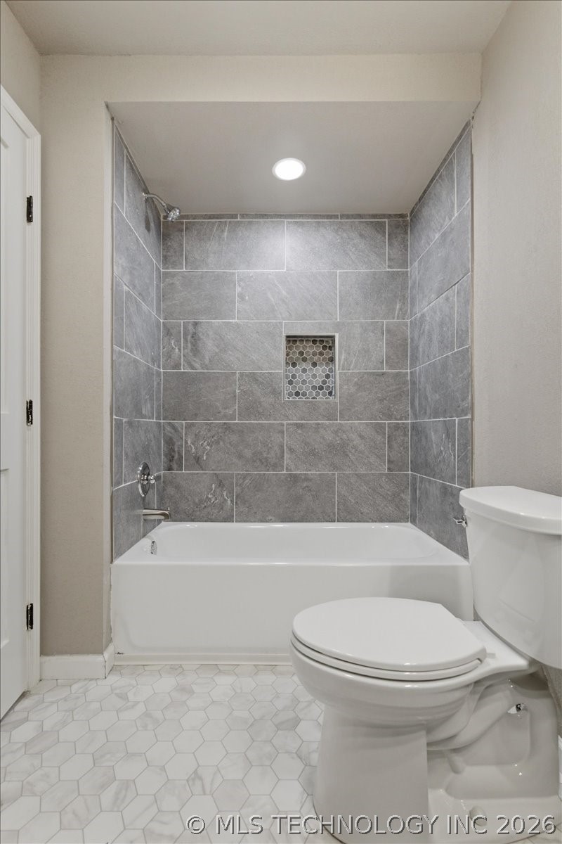 1440 E 55th Place Tulsa OK 74105