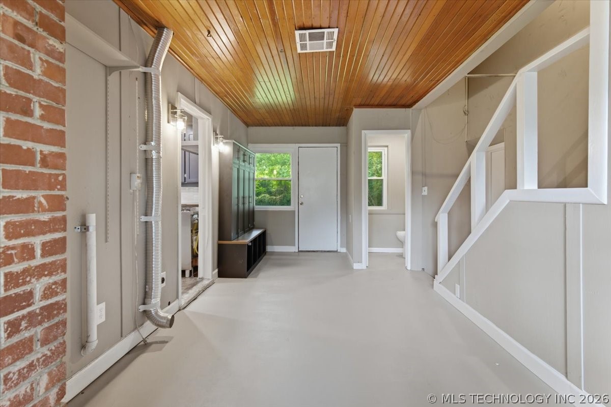 1440 E 55th Place Tulsa OK 74105