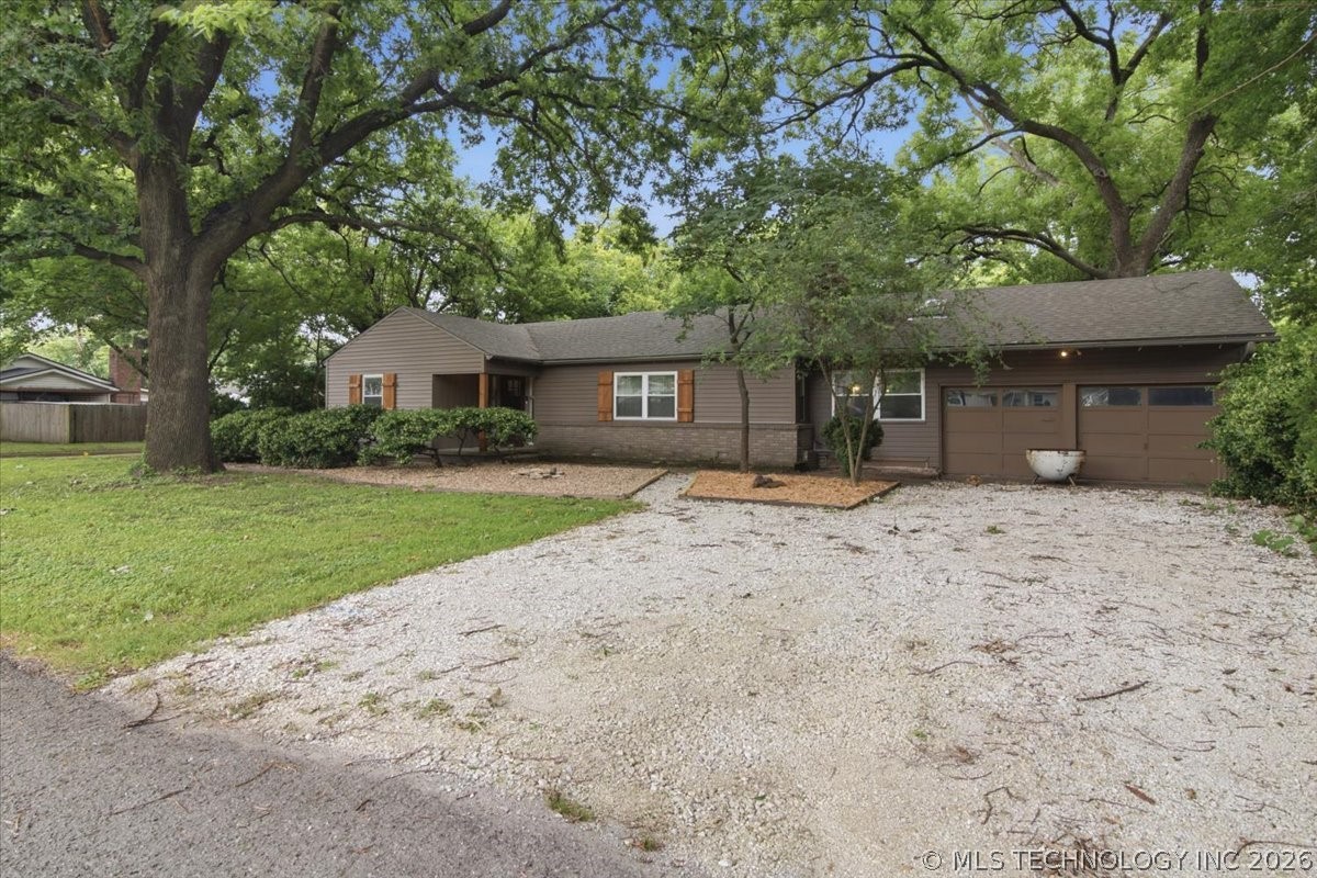 1440 E 55th Place Tulsa OK 74105