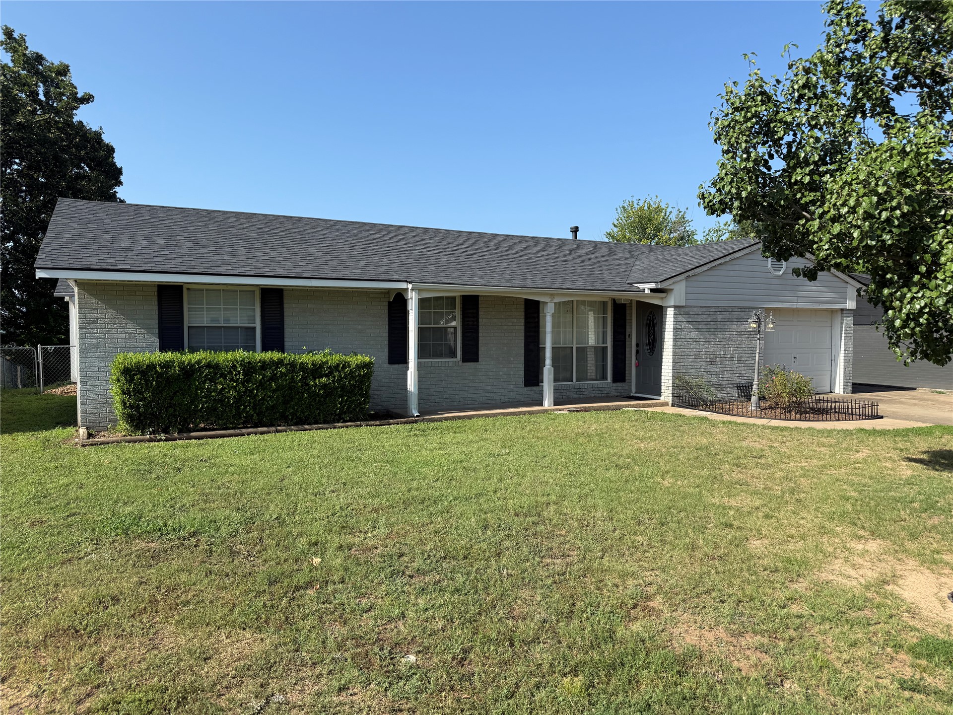1215 Wade Wells Drive Henryetta OK 74437