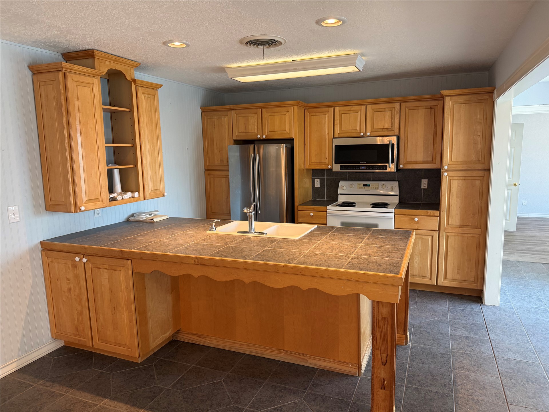 1215 Wade Wells Drive Henryetta OK 74437
