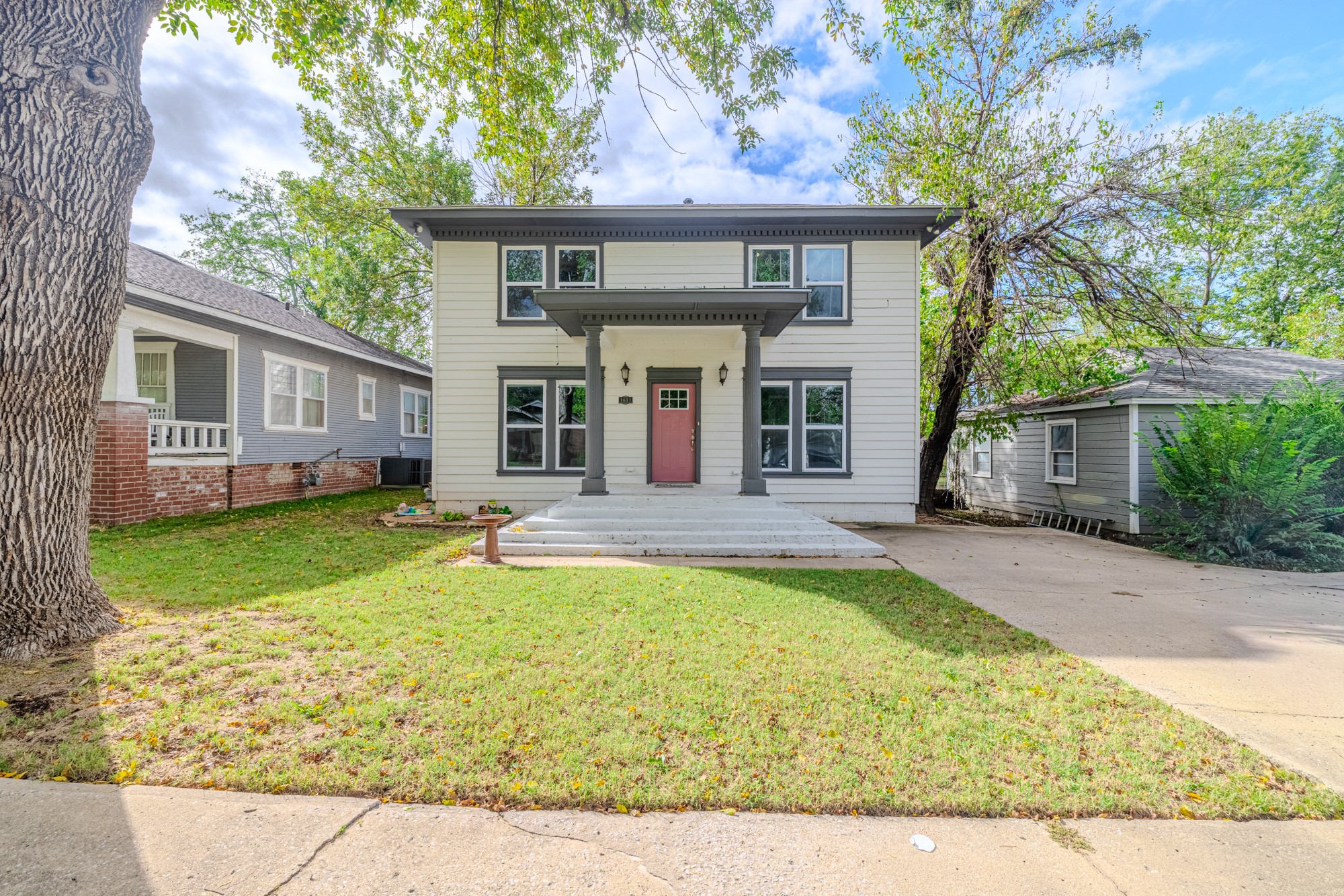 1611 W Broadway Street Collinsville OK 74021