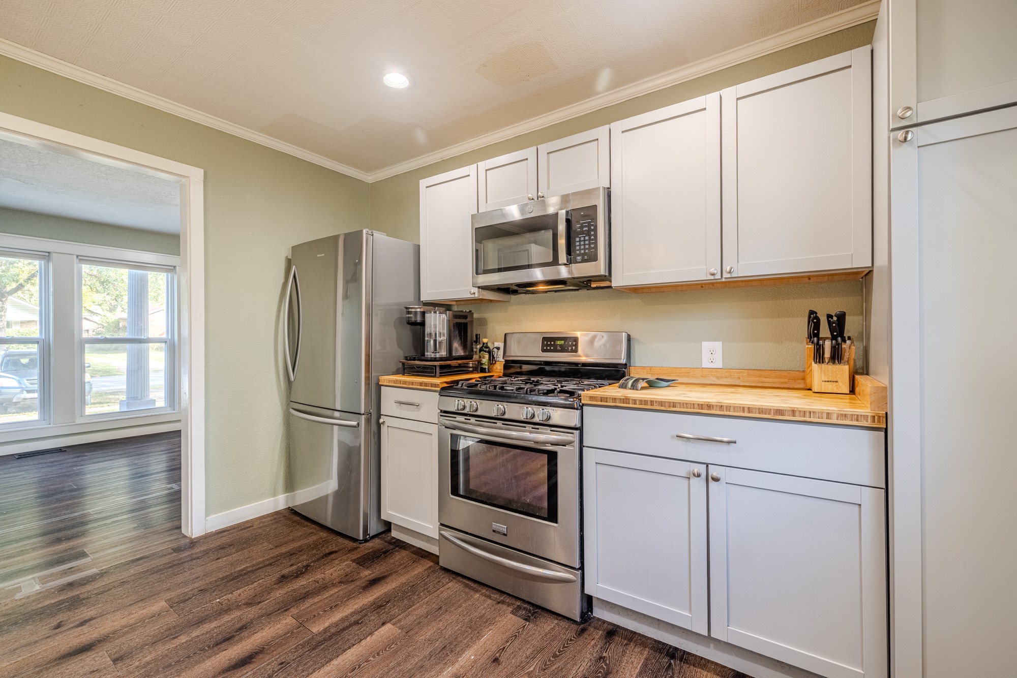 1611 W Broadway Street Collinsville OK 74021