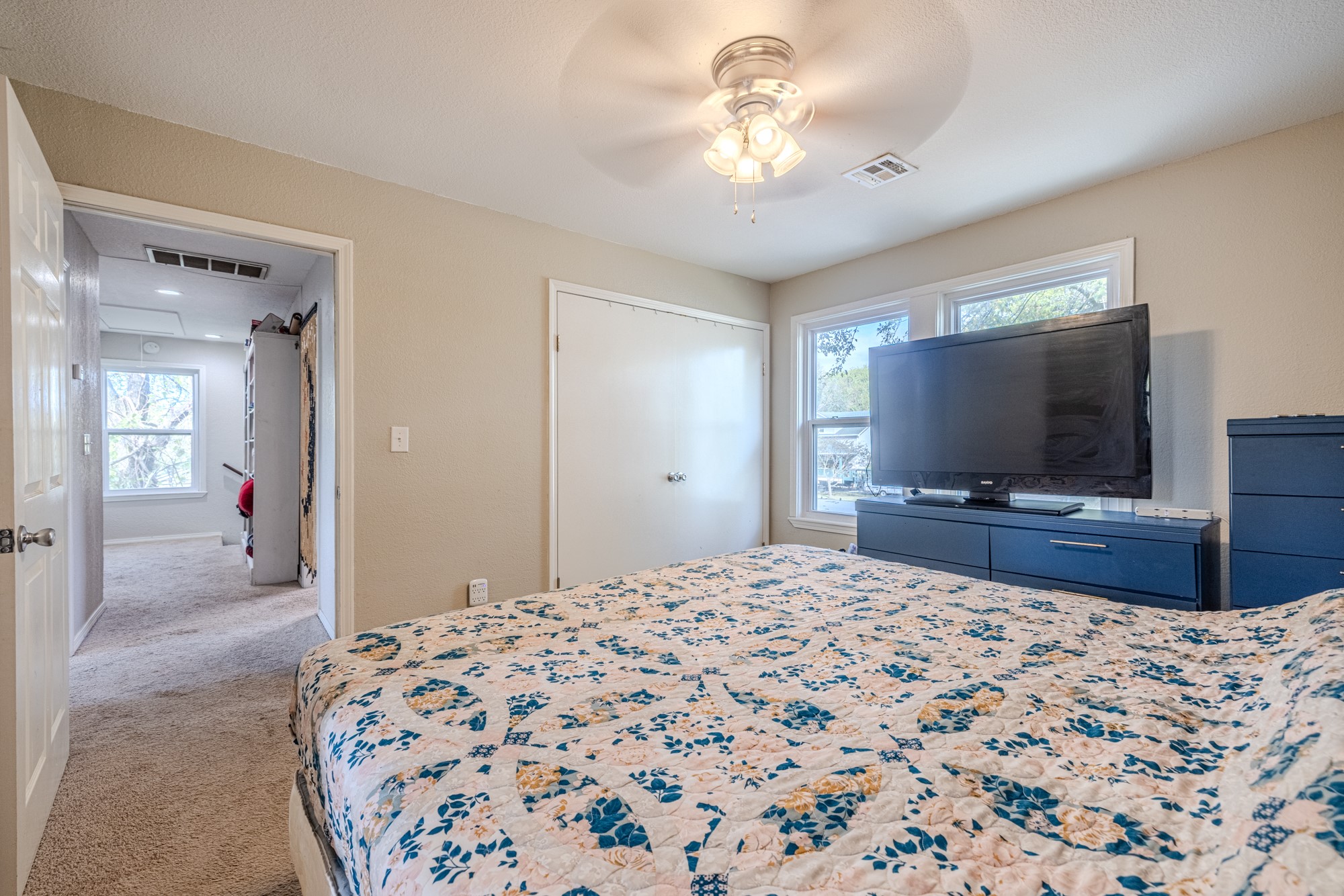 1611 W Broadway Street Collinsville OK 74021