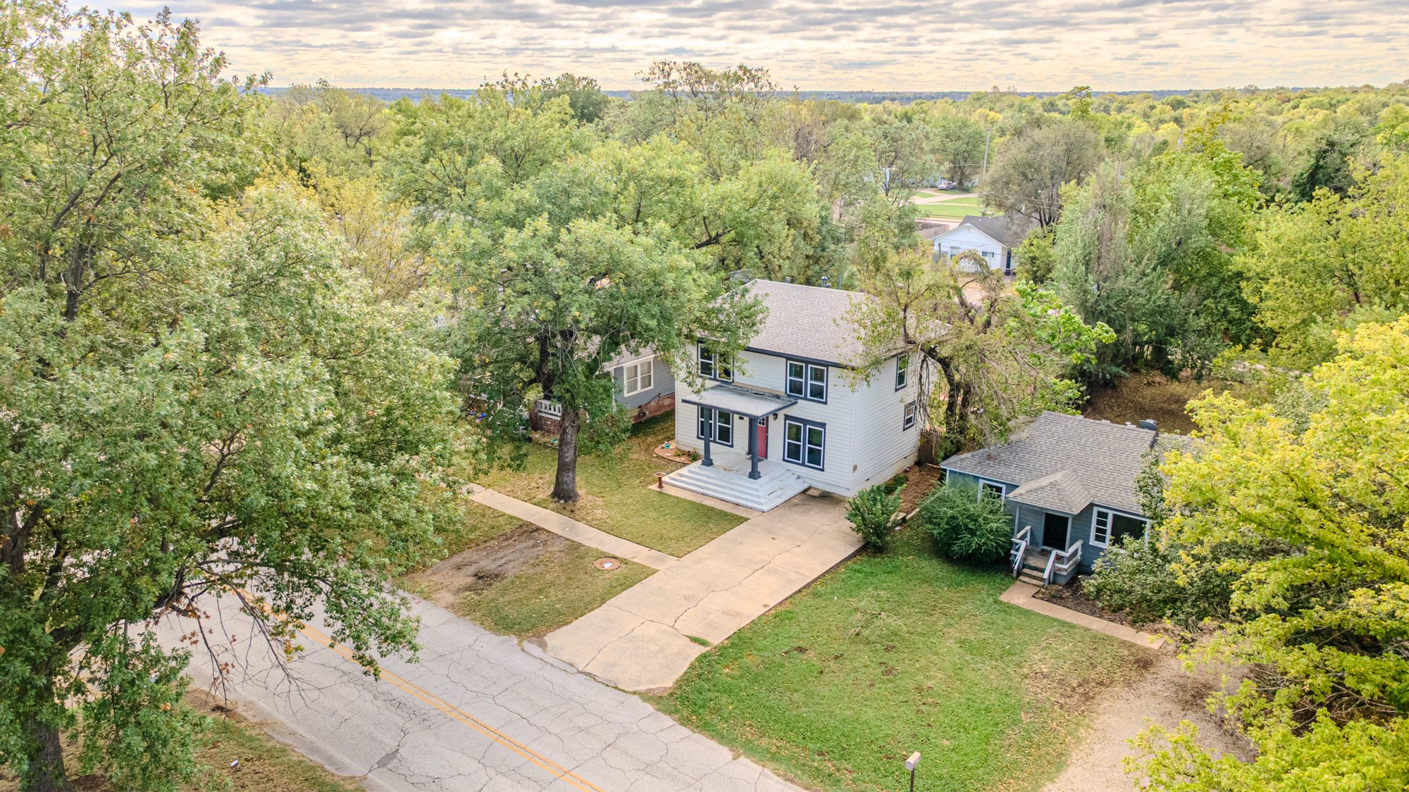 1611 W Broadway Street Collinsville OK 74021