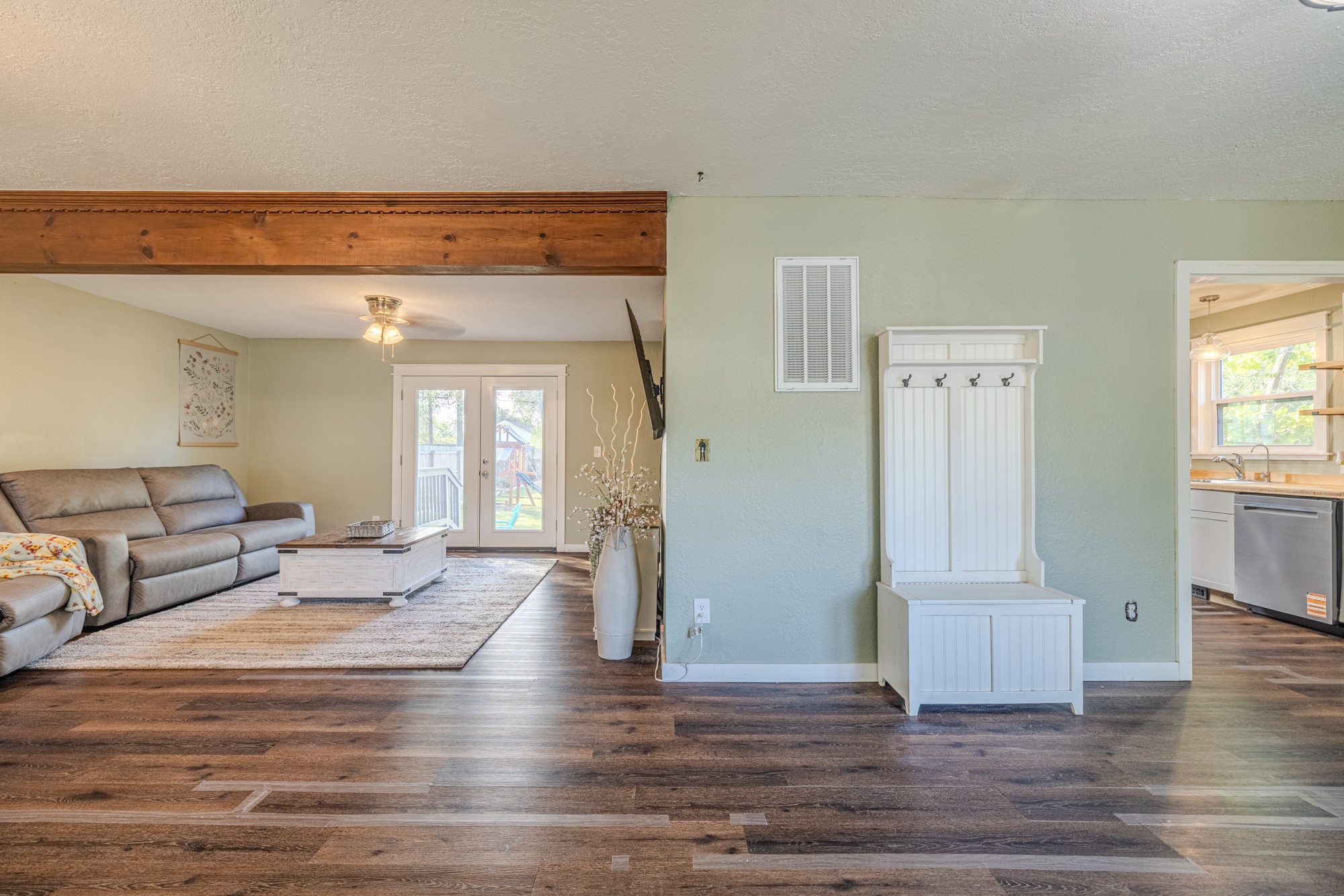 1611 W Broadway Street Collinsville OK 74021