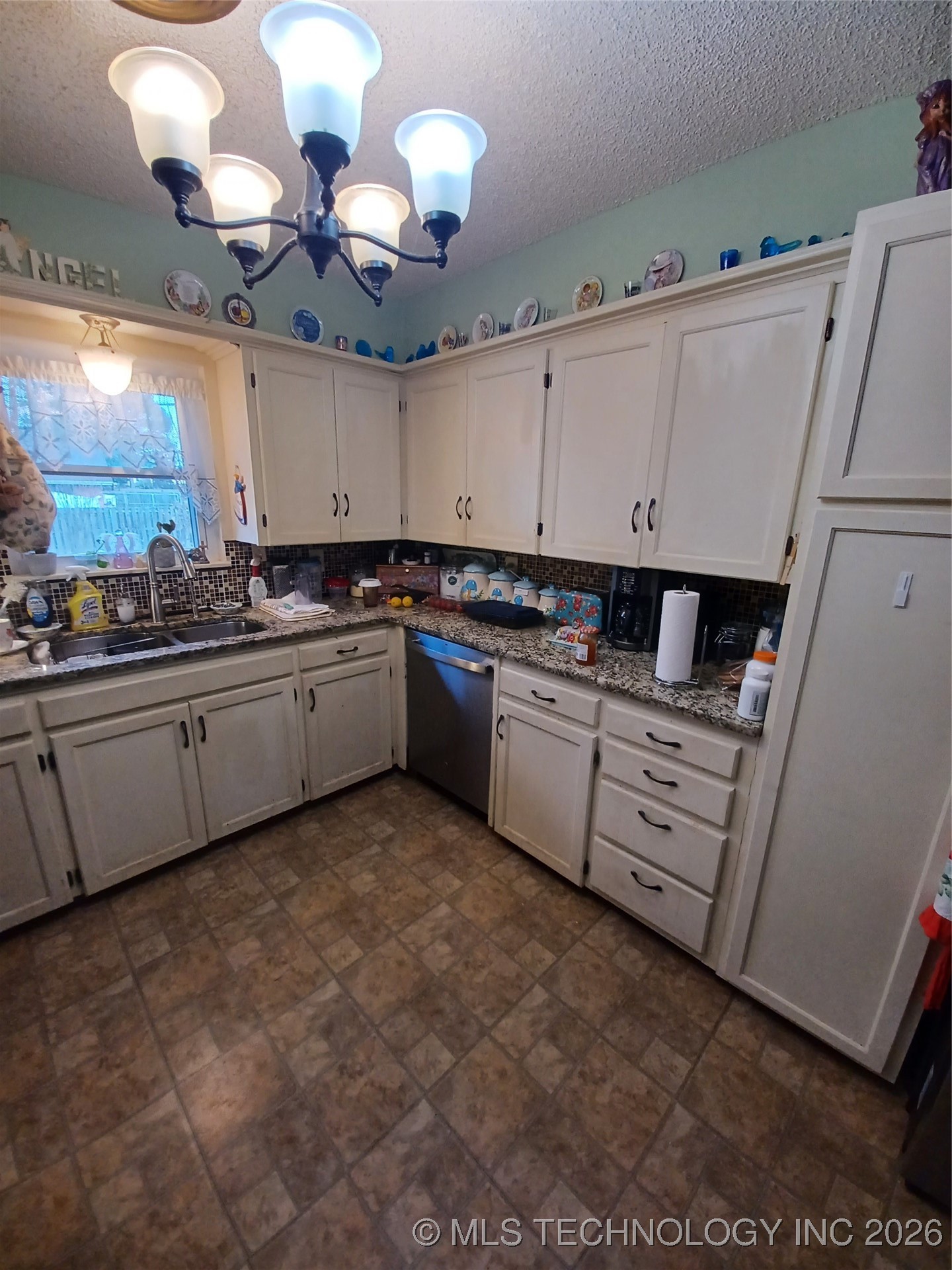 722 SW 4th Checotah OK 74426