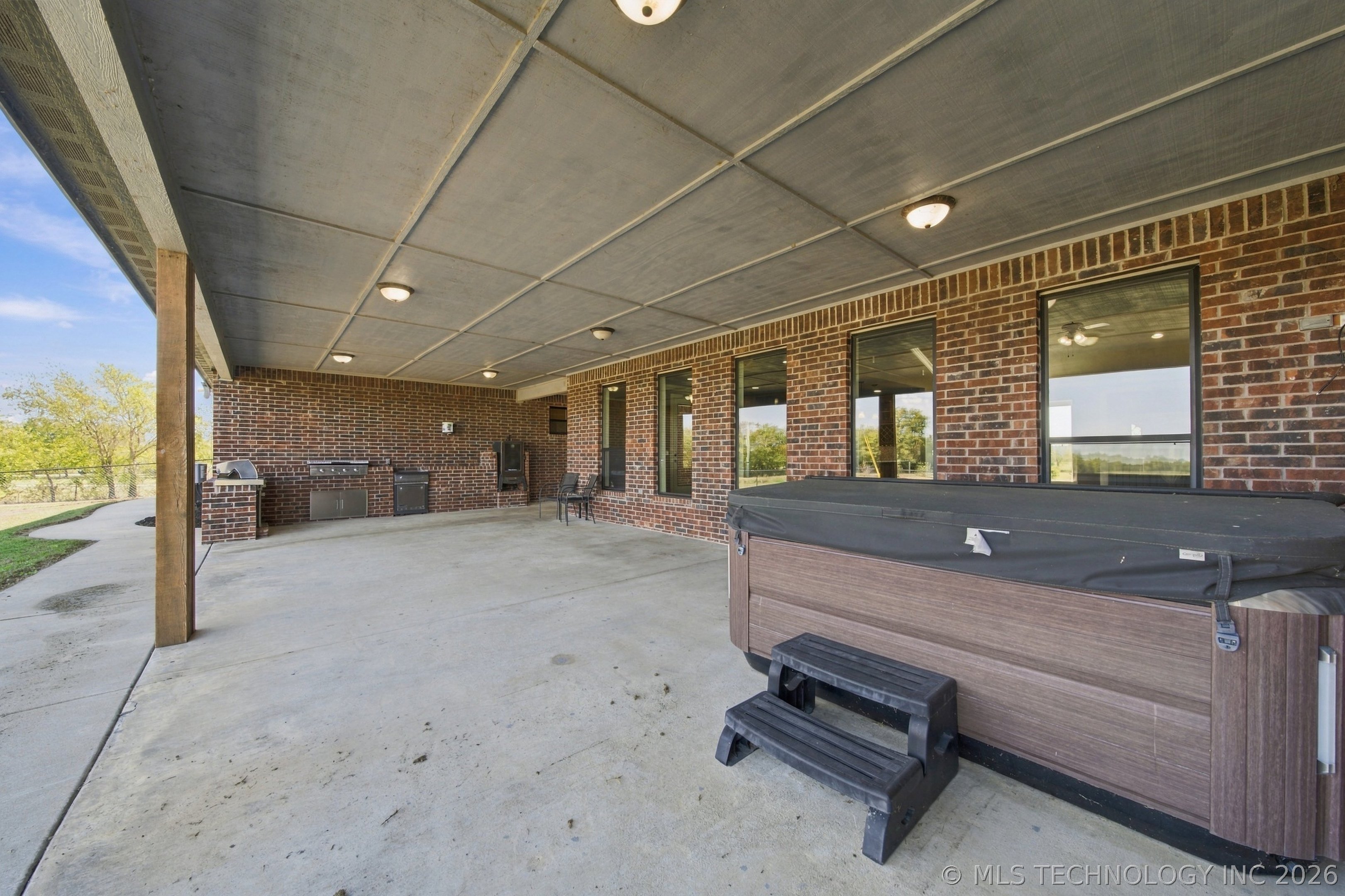 4011 E 201st Street S Mounds OK 74047