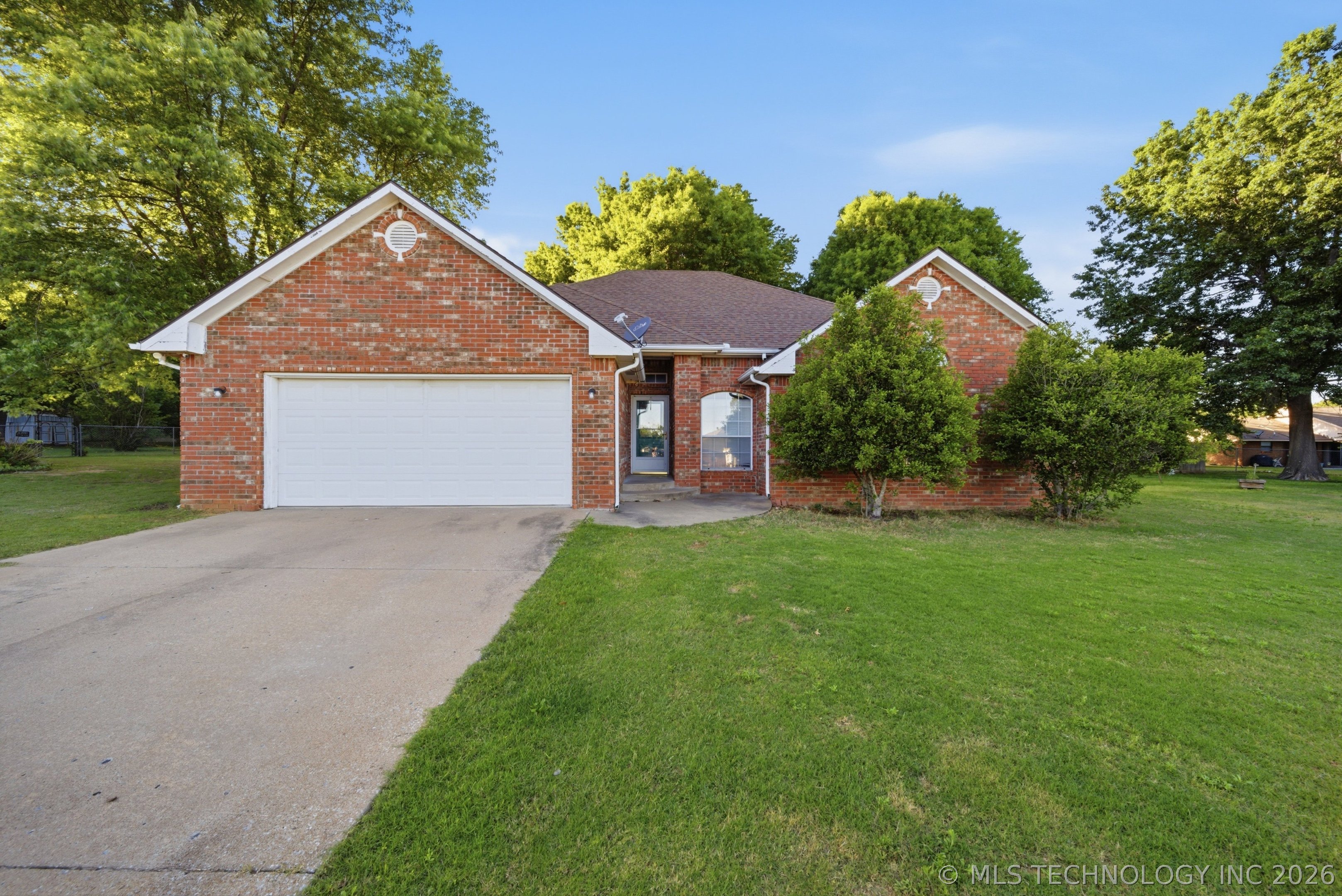2203 Fieldstone Court S Okmulgee OK 74447