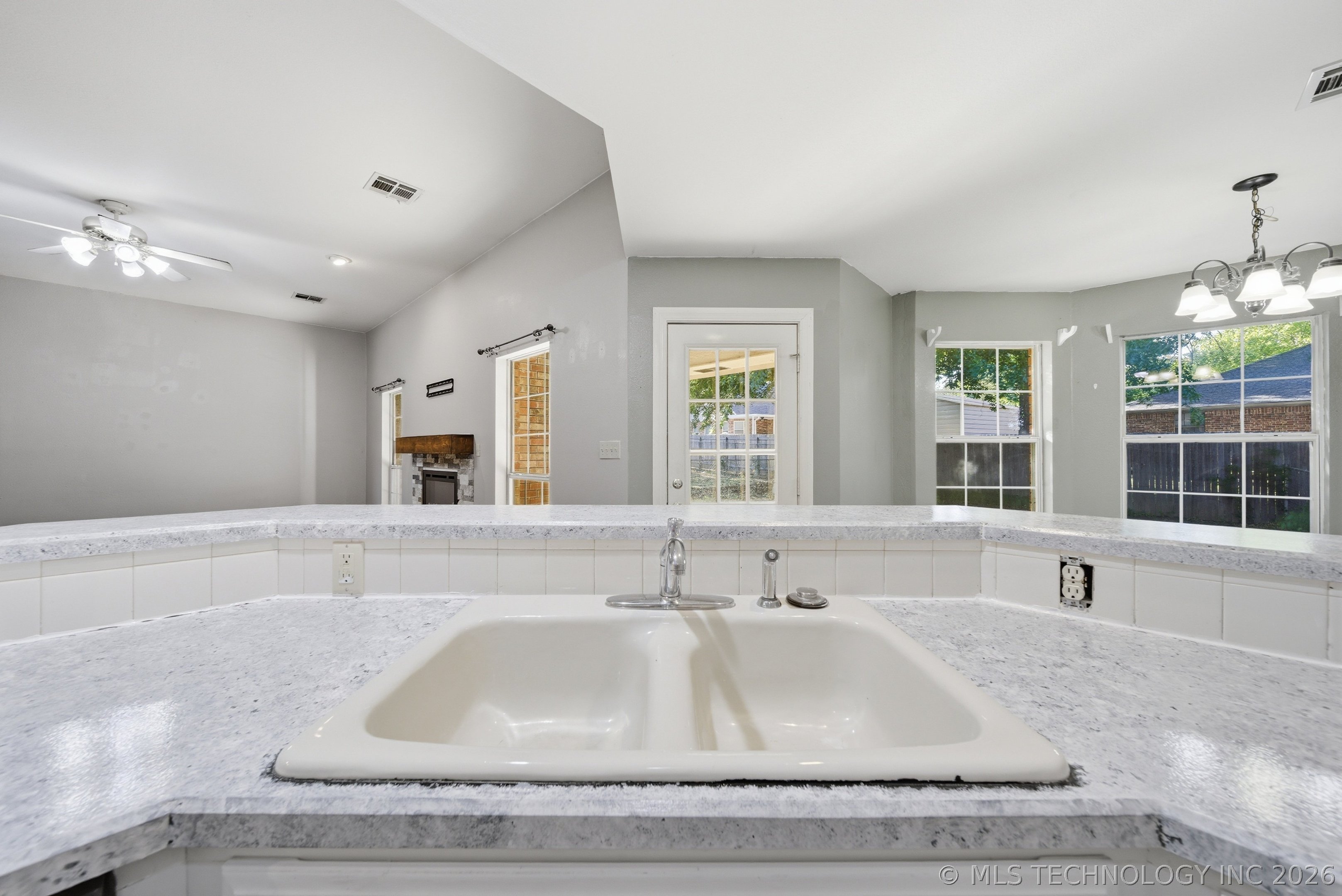 2203 Fieldstone Court S Okmulgee OK 74447