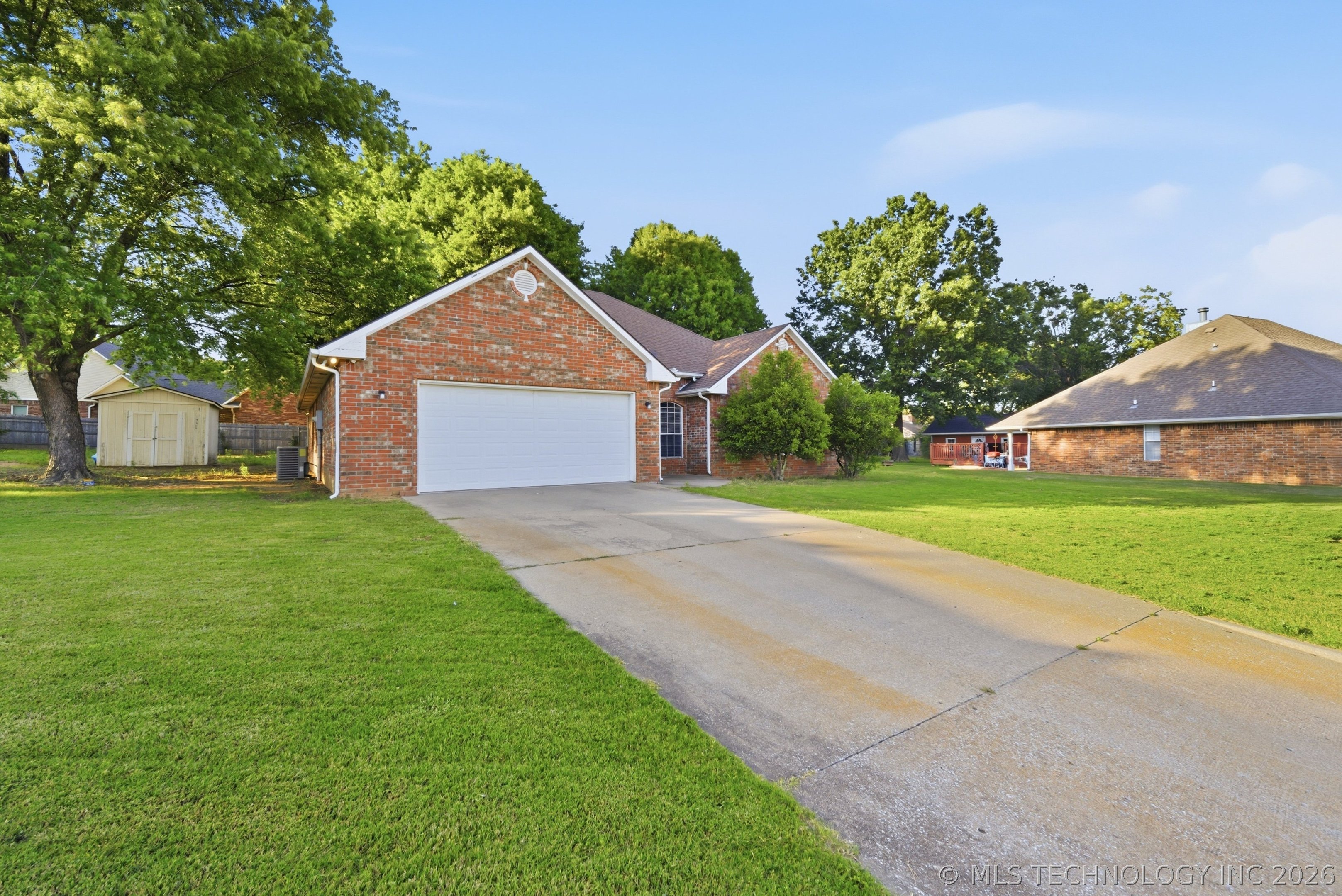 2203 Fieldstone Court S Okmulgee OK 74447