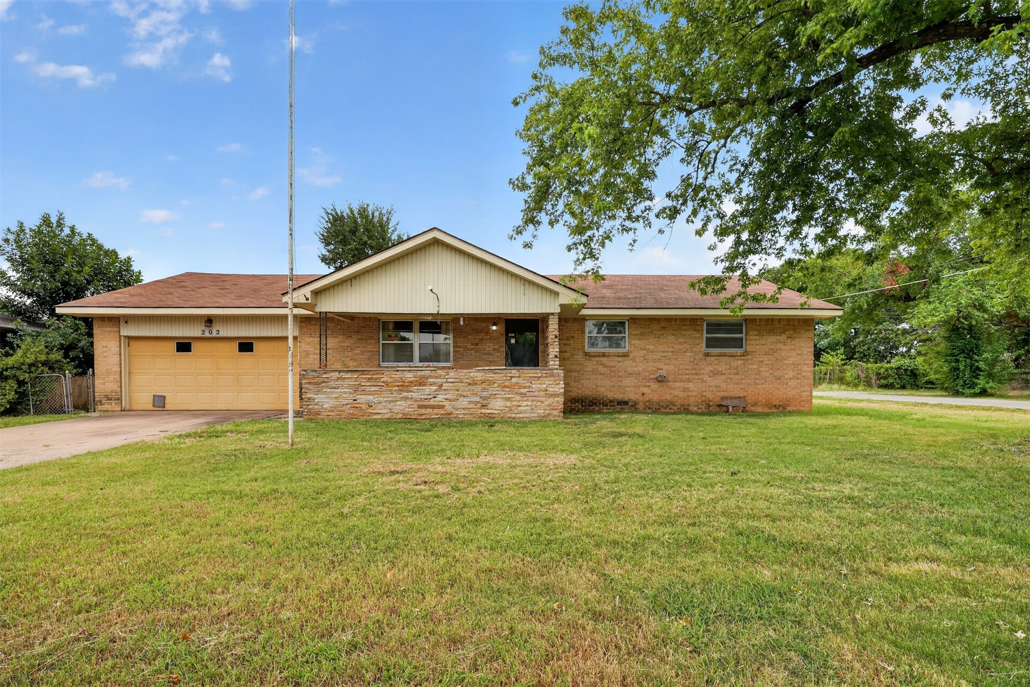 202 Bradley Place Bartlesville OK 74006
