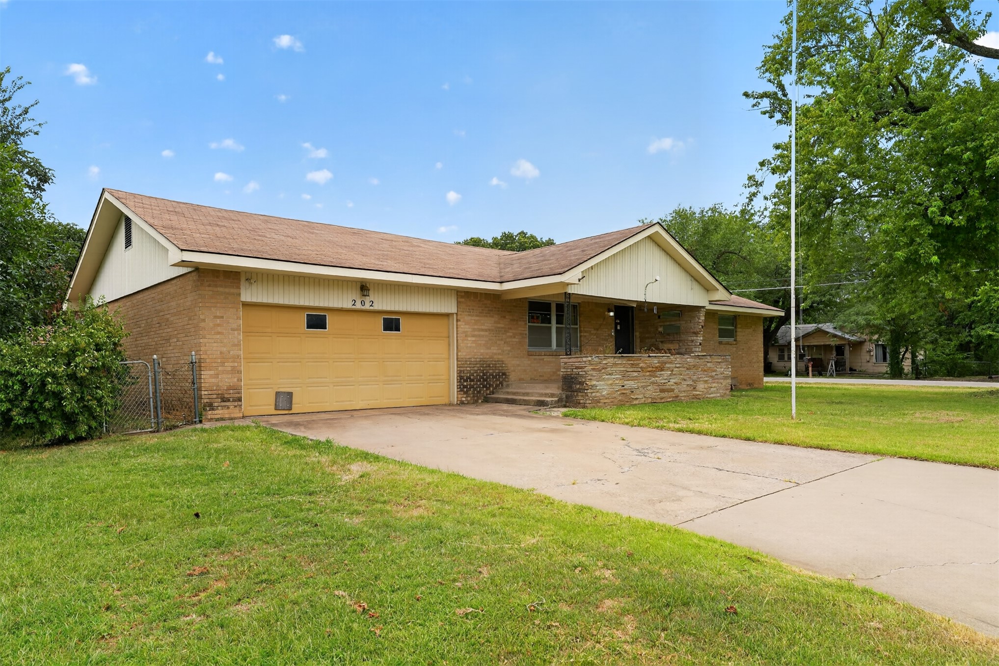 202 Bradley Place Bartlesville OK 74006
