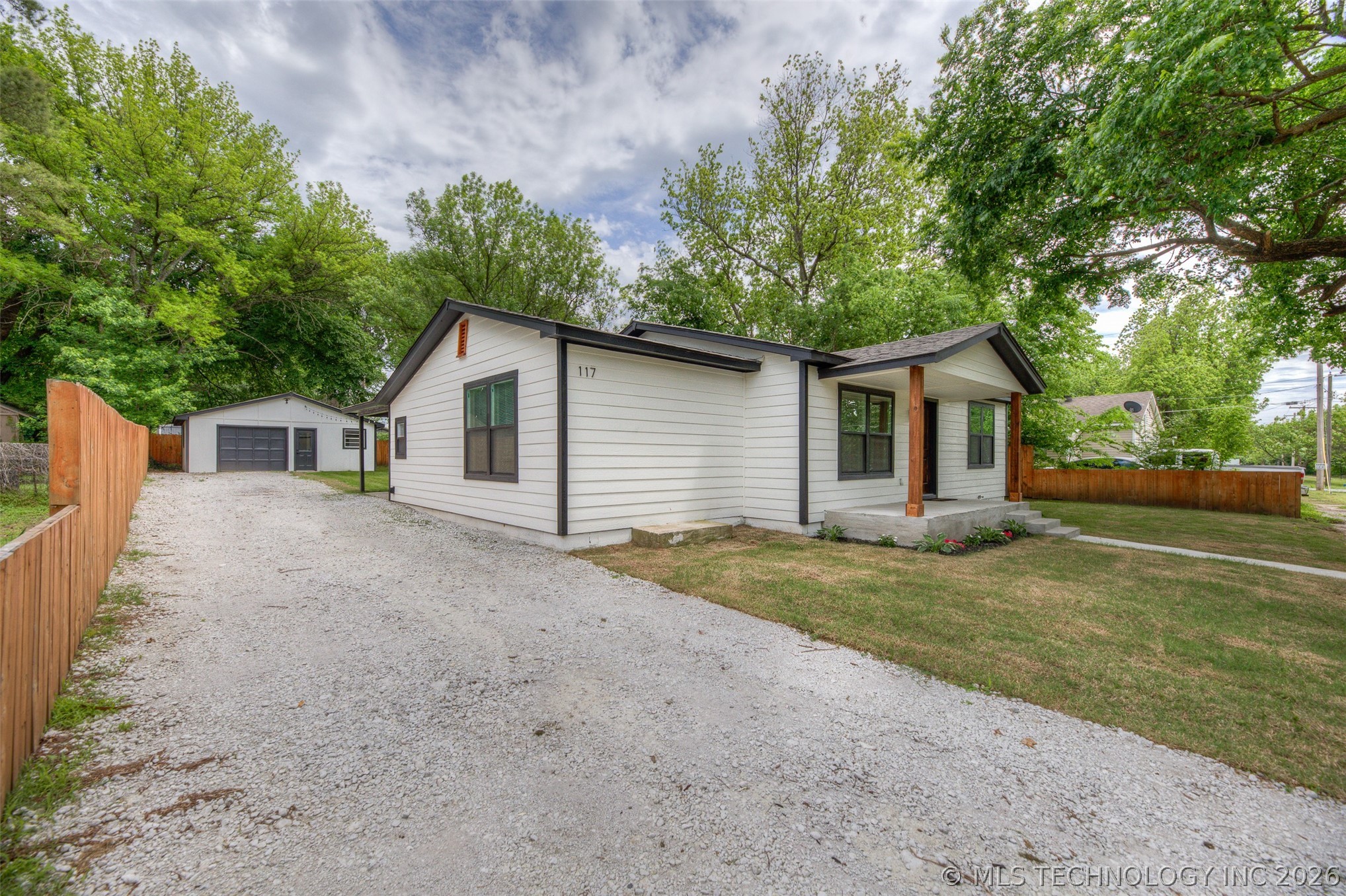 117 S Old Main Street Coweta OK 74429