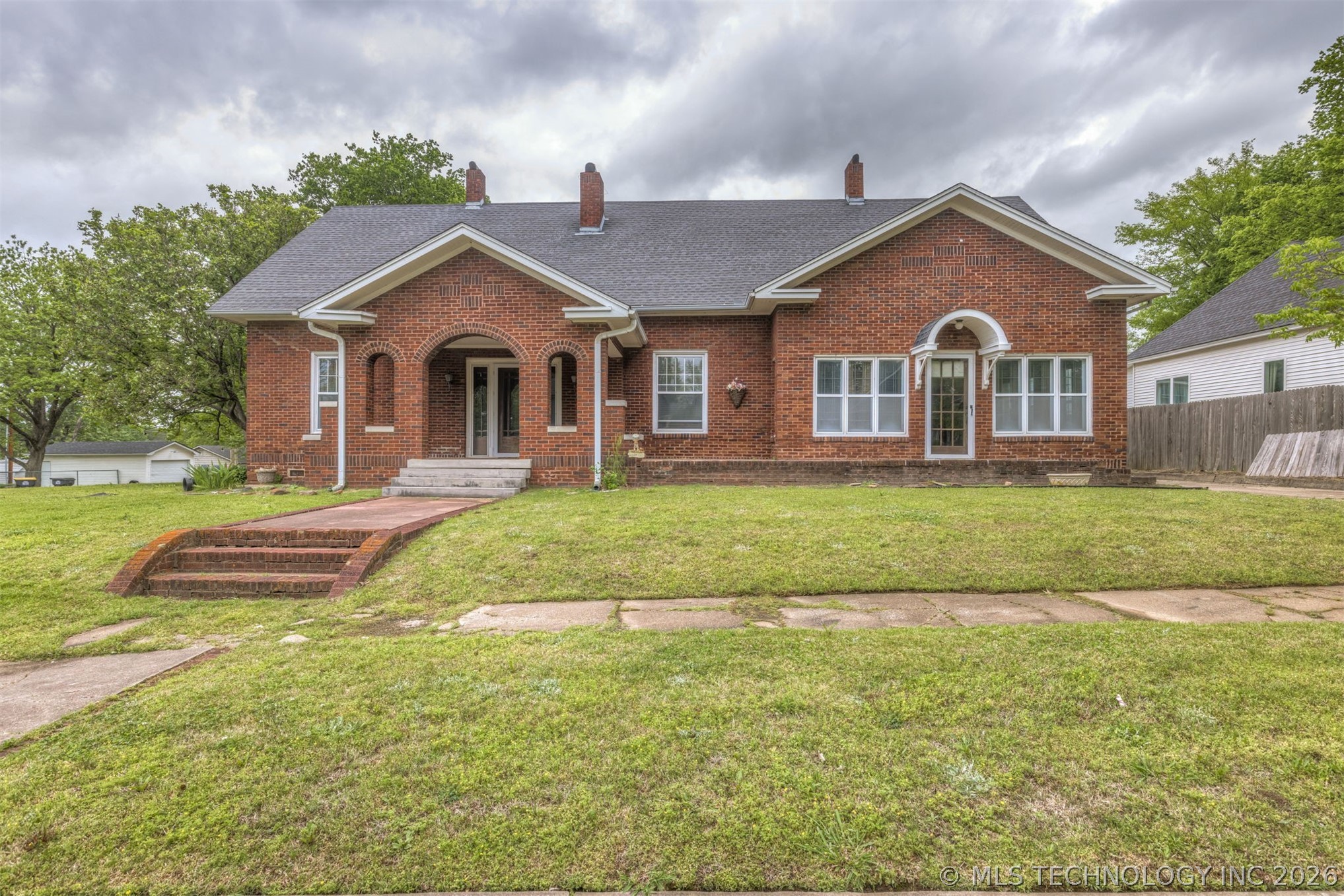 221 W Pecan Street Coweta OK 74429