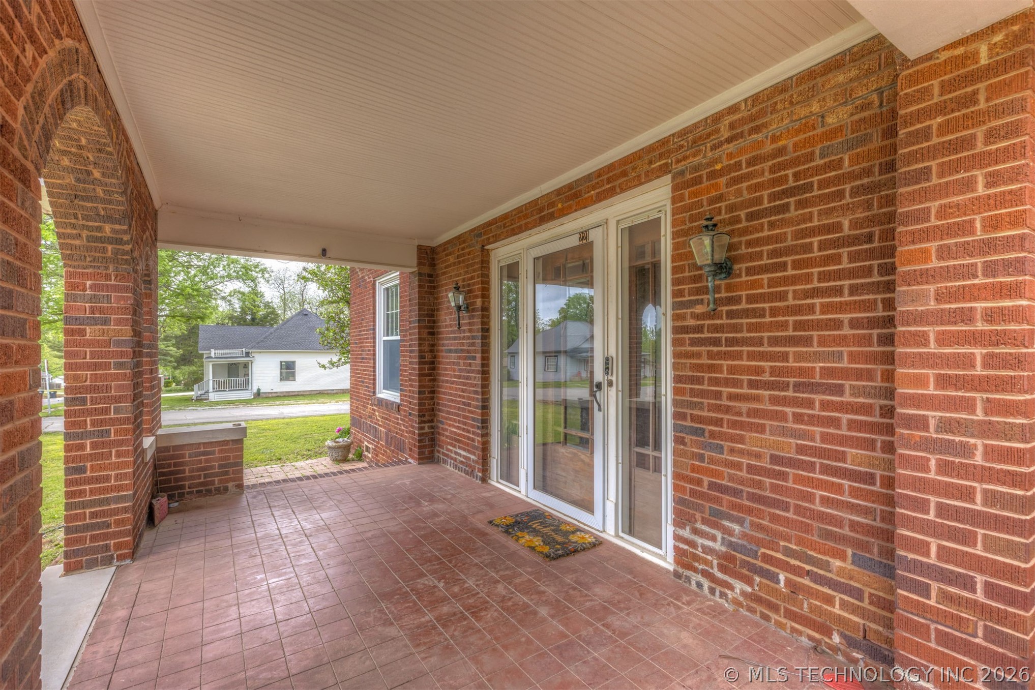 221 W Pecan Street Coweta OK 74429