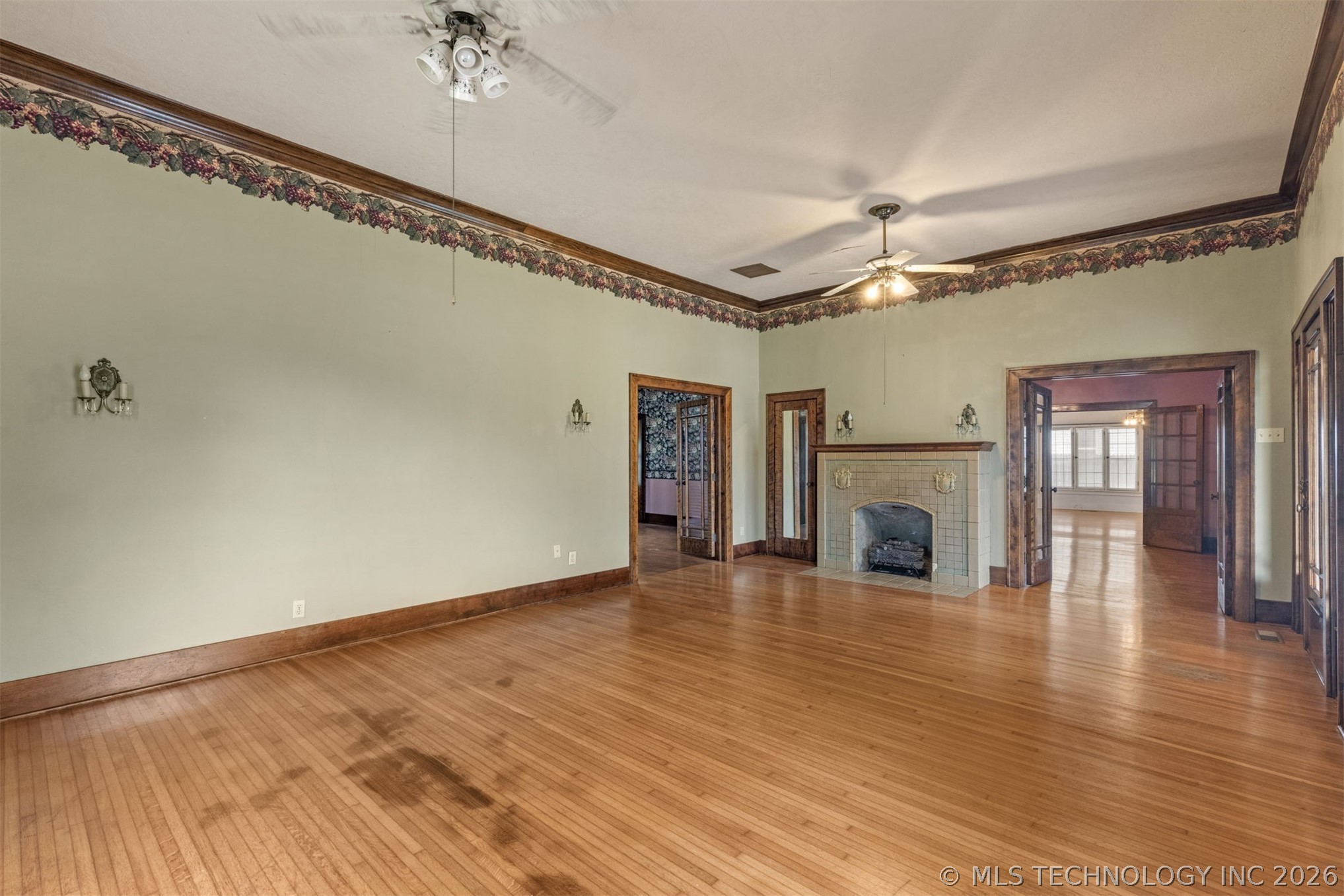 221 W Pecan Street Coweta OK 74429